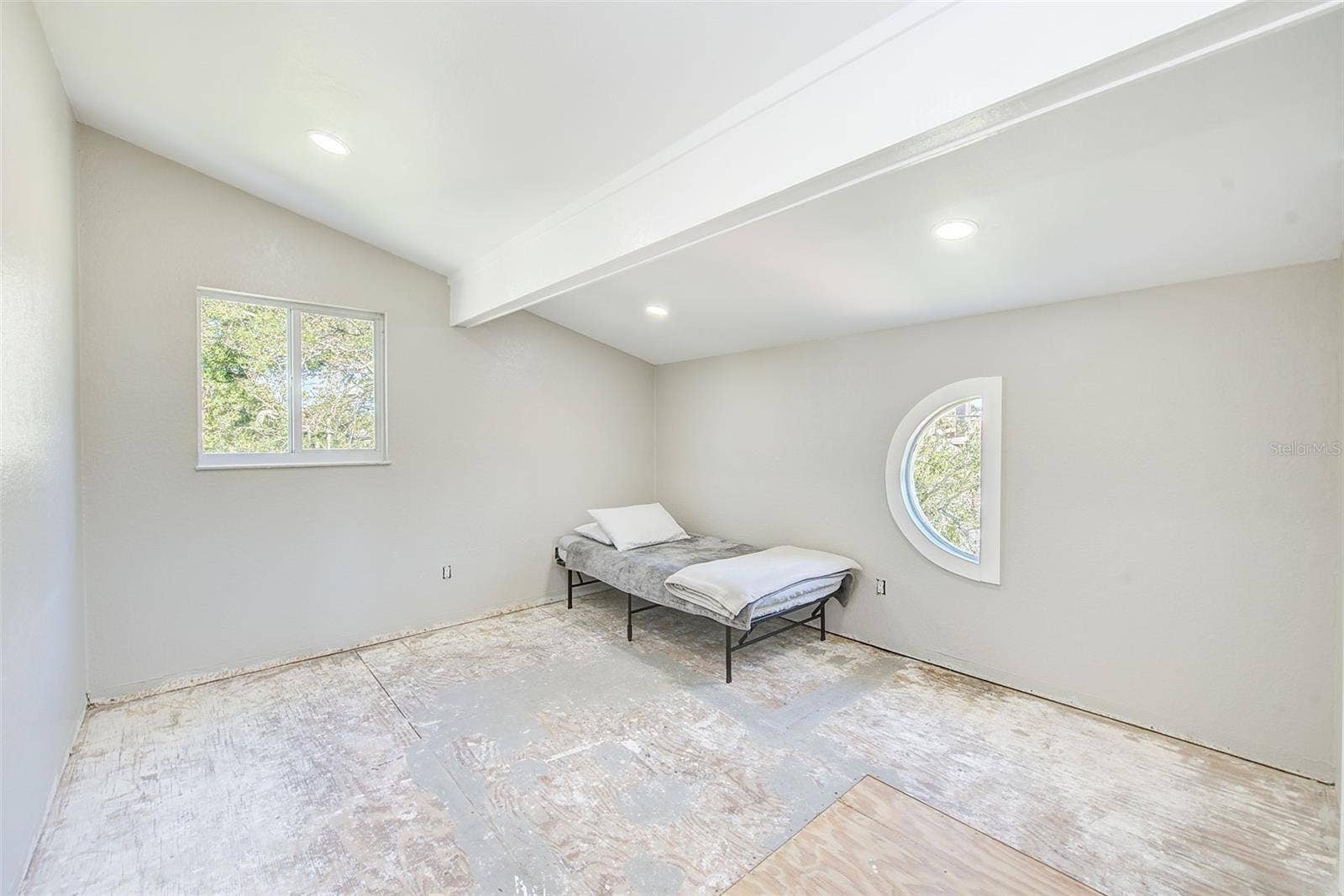 7400 140TH STREET, Seminole, FL 33776