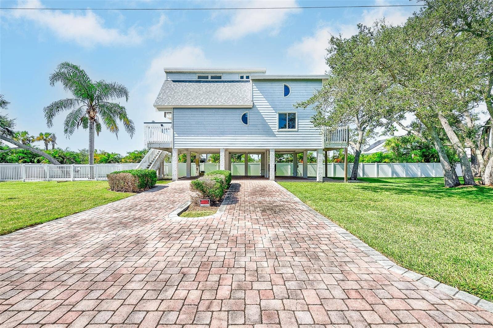 7400 140TH STREET, Seminole, FL 33776