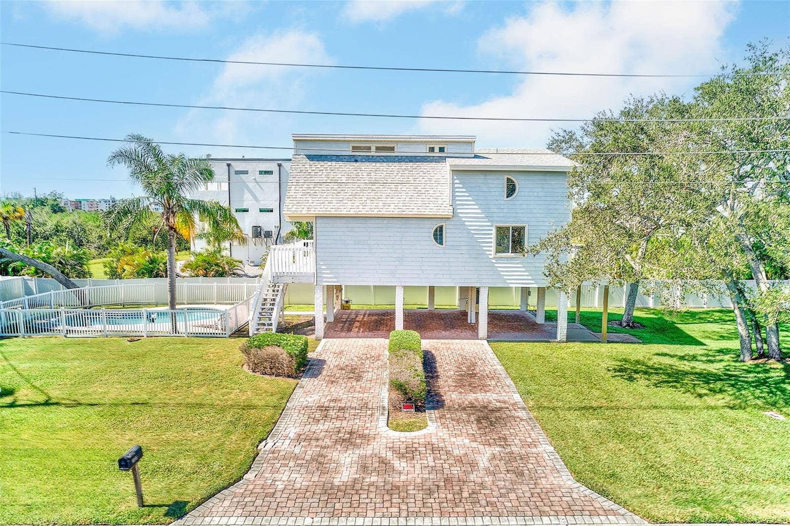 7400 140TH STREET, Seminole, FL 33776