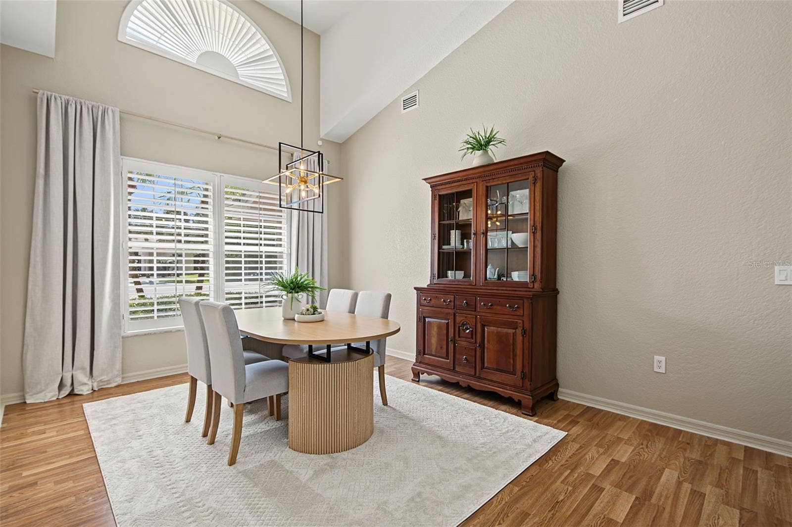 1829 FOXBORO COURT, Oldsmar, FL 34677 1829 FOXBORO COURT, Oldsmar, FL 34677