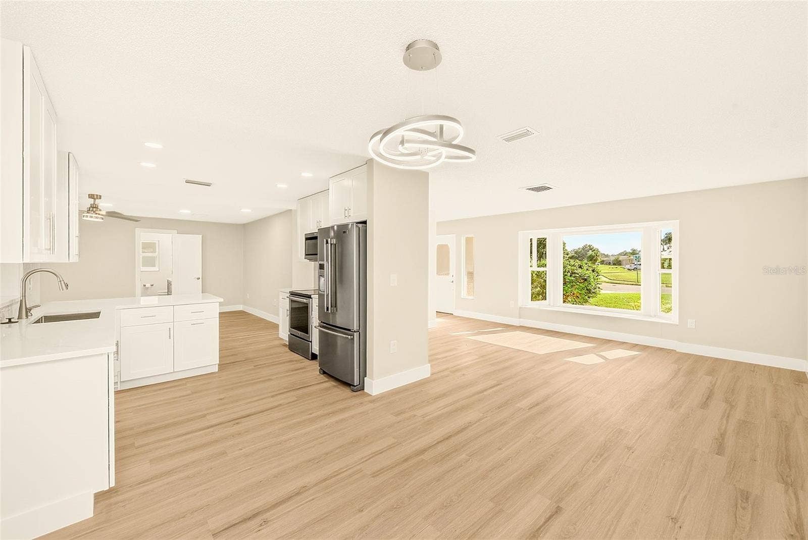 1902 42ND STREET W, Bradenton, FL 34205 1902 42ND STREET W, Bradenton, FL 34205