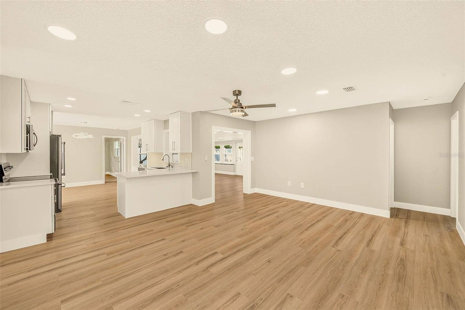 1902 42ND STREET W, Bradenton, FL 34205 1902 42ND STREET W, Bradenton, FL 34205