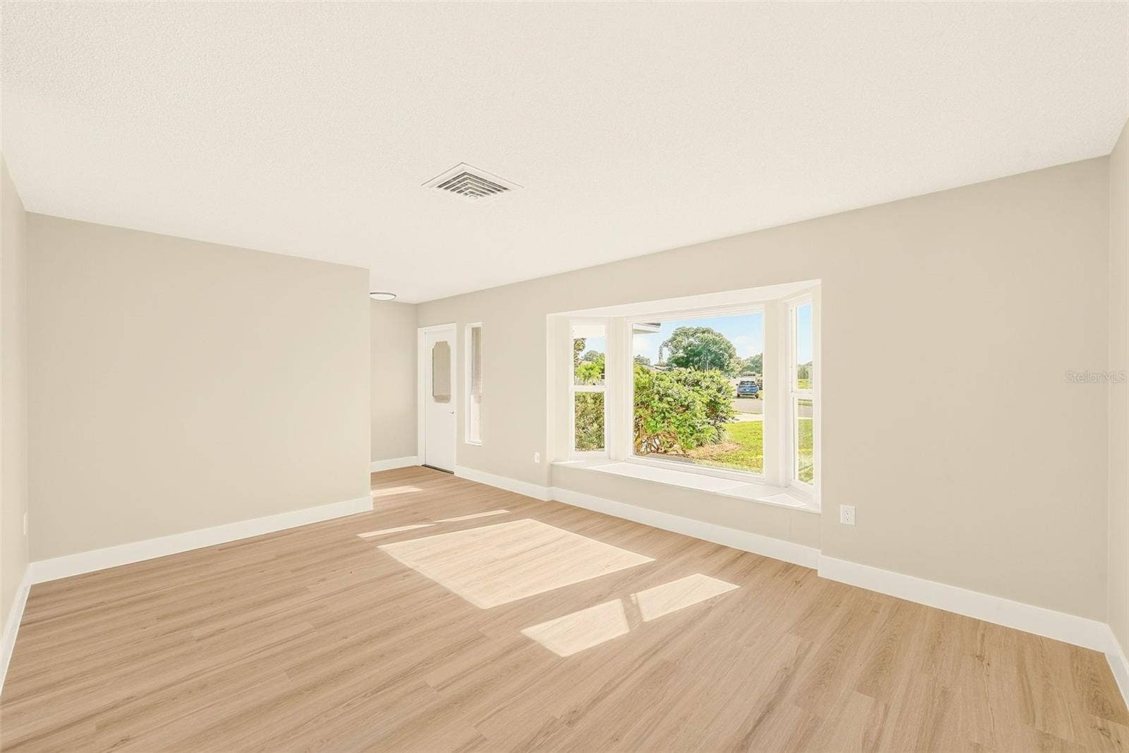 1902 42ND STREET W, Bradenton, FL 34205 1902 42ND STREET W, Bradenton, FL 34205
