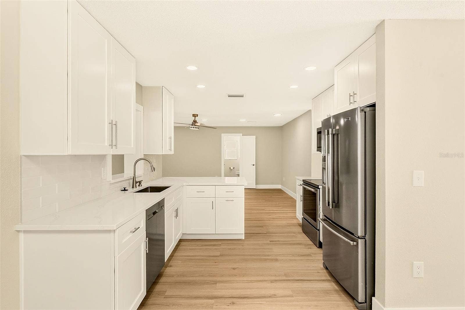 1902 42ND STREET W, Bradenton, FL 34205 1902 42ND STREET W, Bradenton, FL 34205