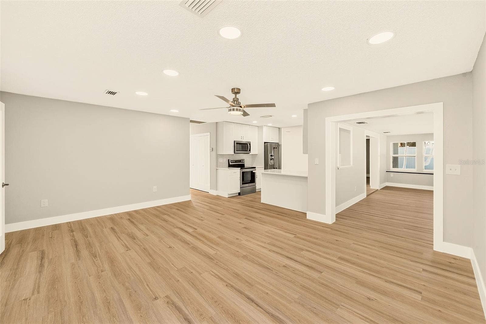 1902 42ND STREET W, Bradenton, FL 34205 1902 42ND STREET W, Bradenton, FL 34205