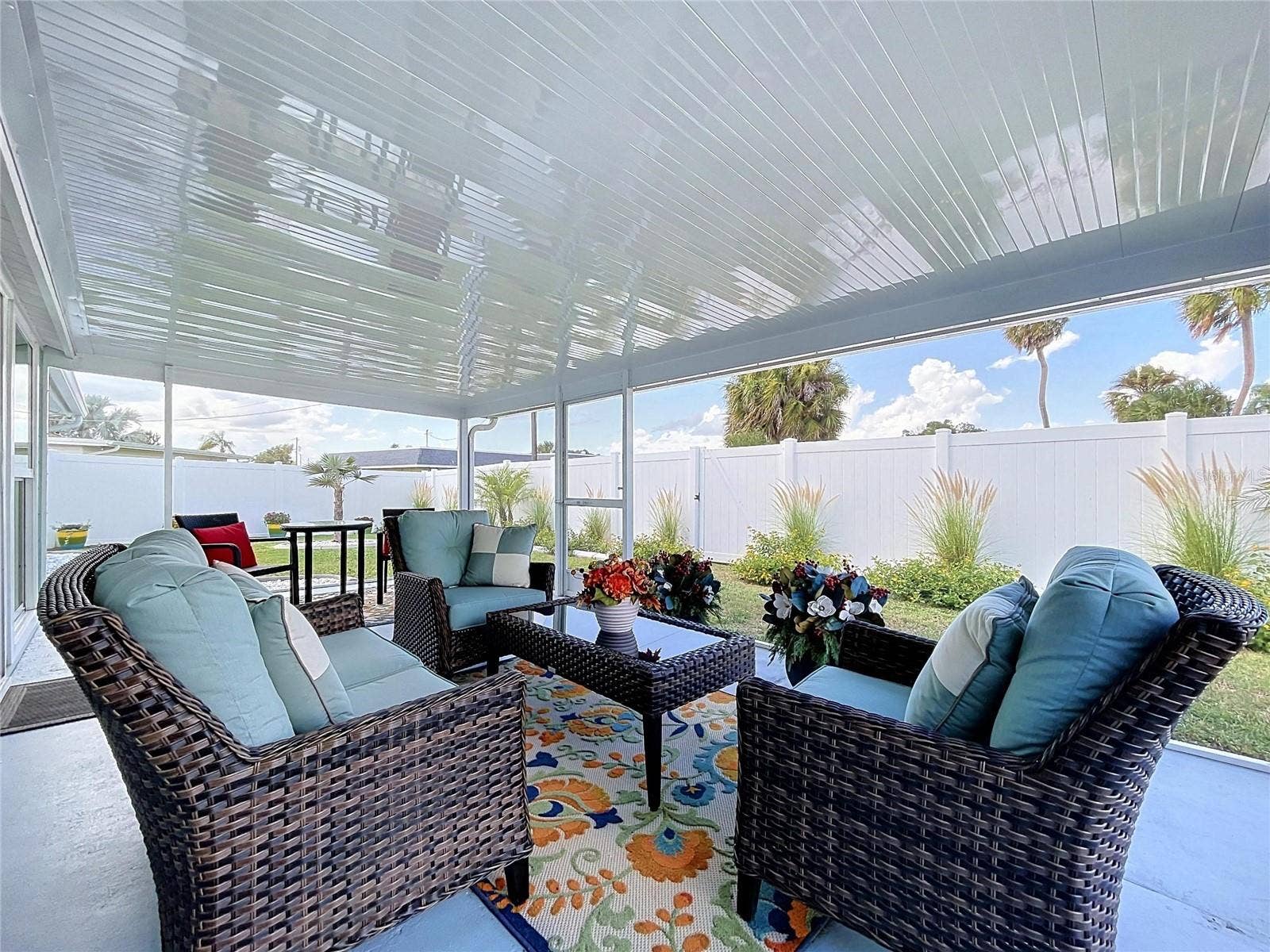 621 OAKMONT AVENUE, Sun City Center, FL 33573 621 OAKMONT AVENUE, Sun City Center, FL 33573