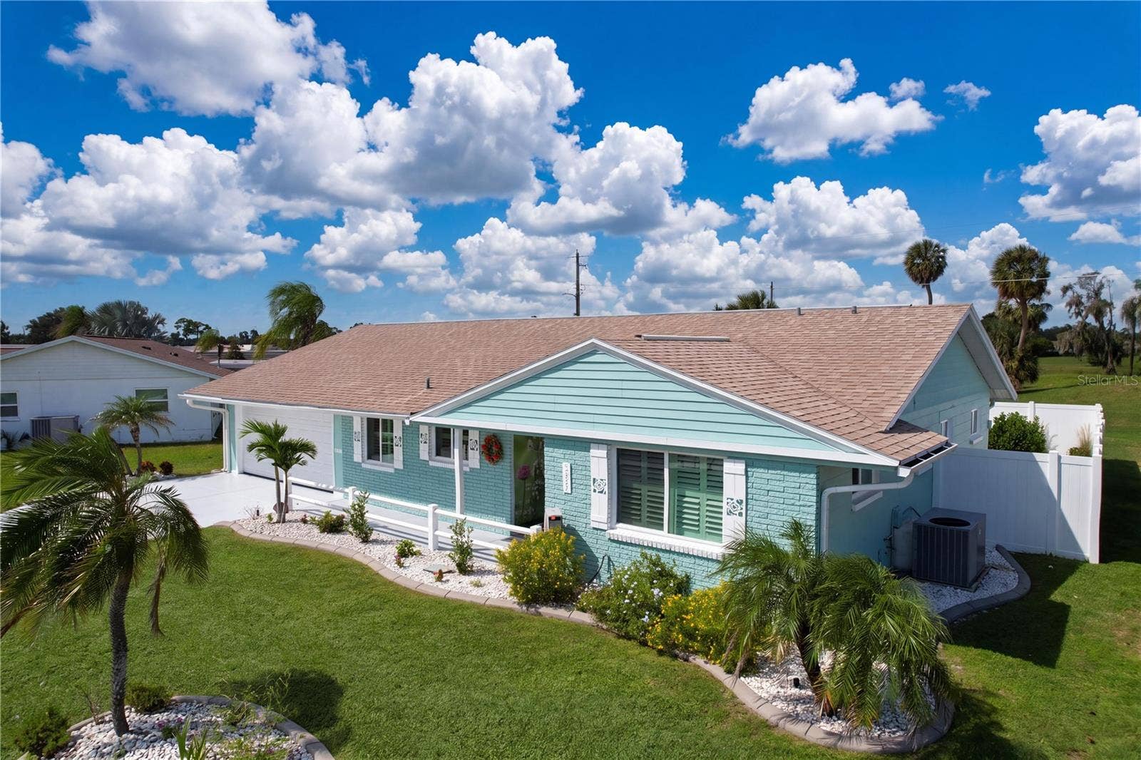 621 OAKMONT AVENUE, Sun City Center, FL 33573 621 OAKMONT AVENUE, Sun City Center, FL 33573