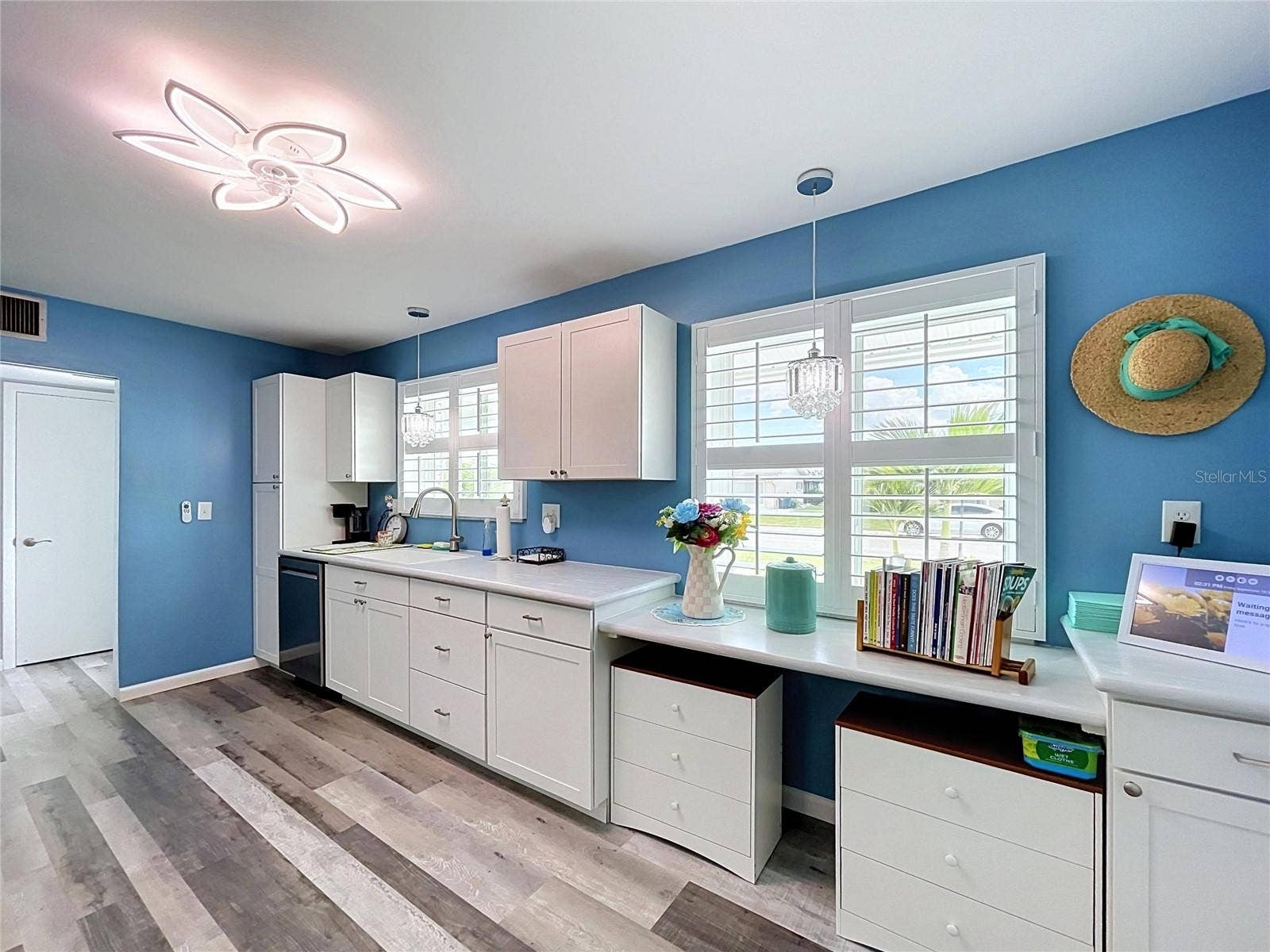 621 OAKMONT AVENUE, Sun City Center, FL 33573 621 OAKMONT AVENUE, Sun City Center, FL 33573