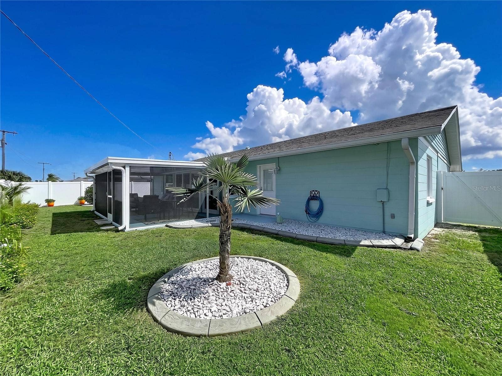 621 OAKMONT AVENUE, Sun City Center, FL 33573 621 OAKMONT AVENUE, Sun City Center, FL 33573