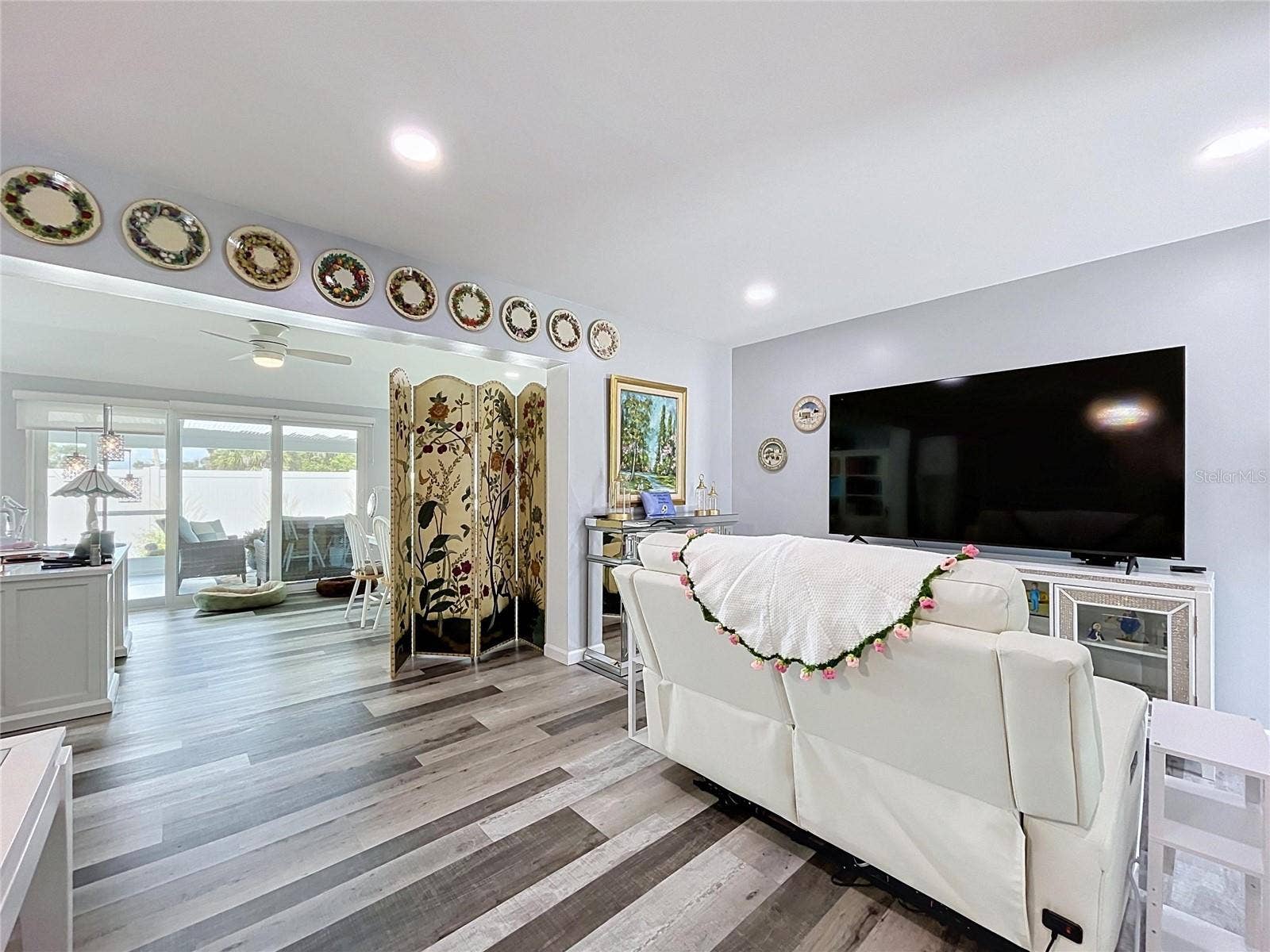 621 OAKMONT AVENUE, Sun City Center, FL 33573 621 OAKMONT AVENUE, Sun City Center, FL 33573