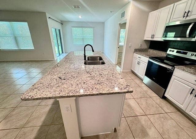 505 LADY IRELYN COURT, Deland, FL 32724 505 LADY IRELYN COURT, Deland, FL 32724