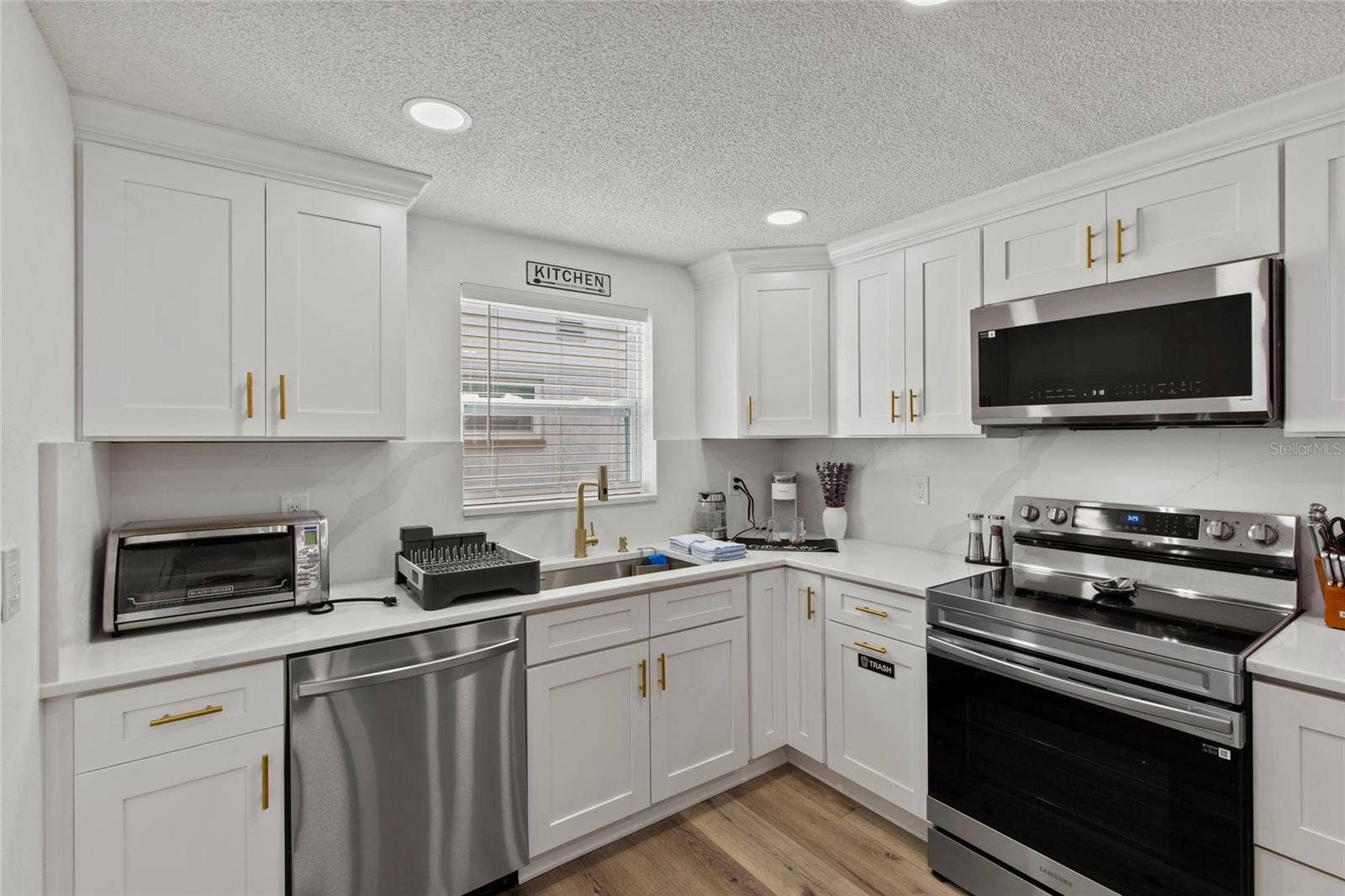 1752 FAIRFIELD STREET, Holiday, FL 34691