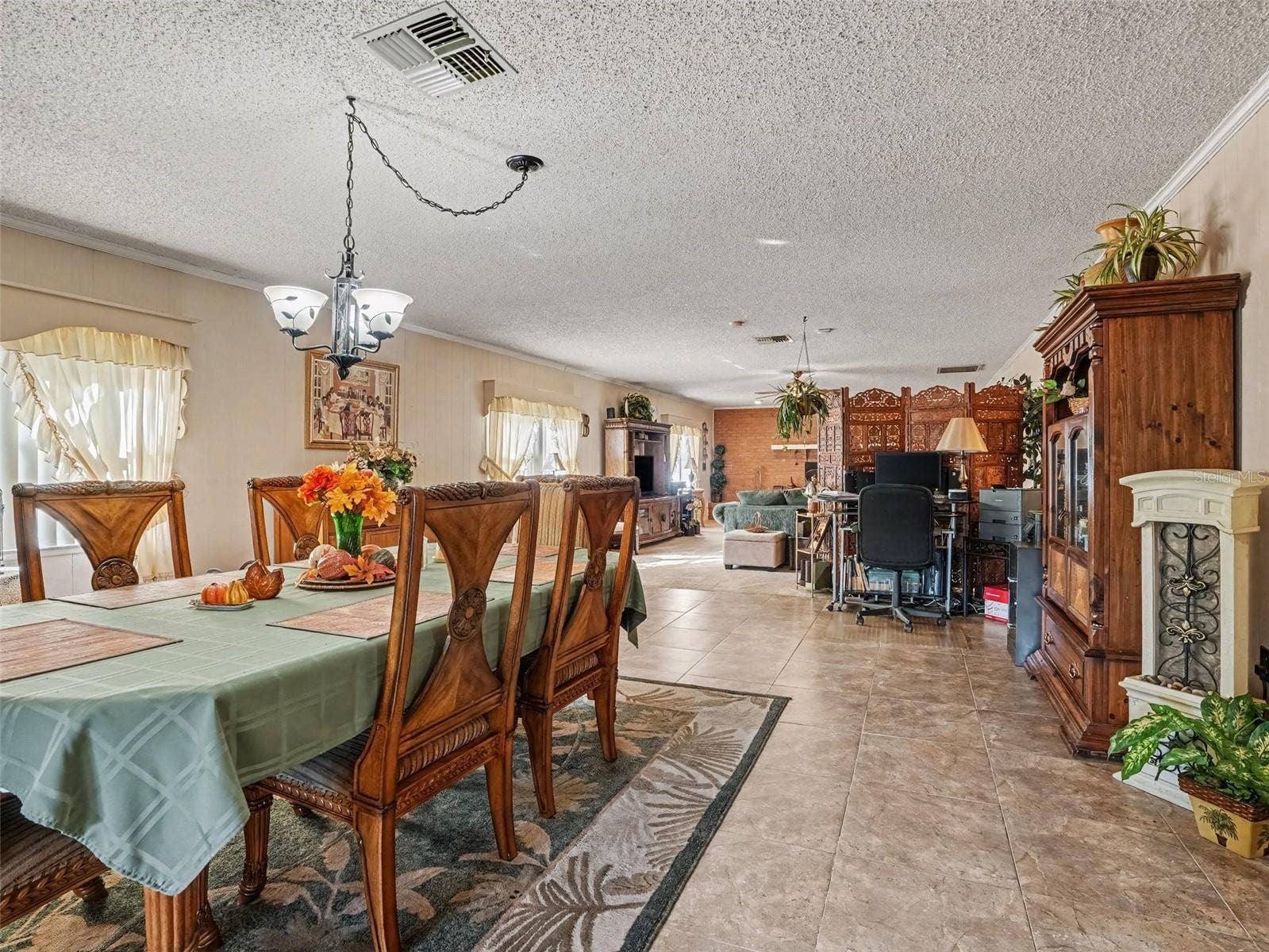 1208 PLEASANT PLACE, Lakeland, FL 33801 1208 PLEASANT PLACE, Lakeland, FL 33801