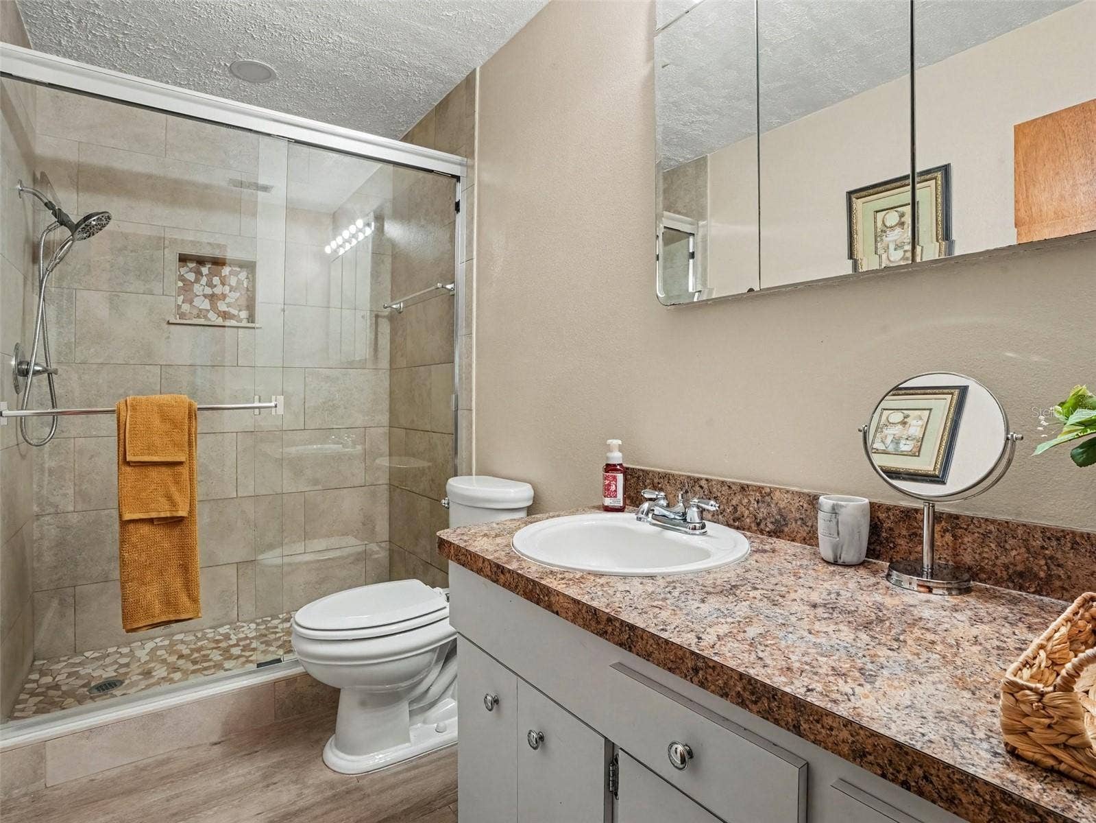 1208 PLEASANT PLACE, Lakeland, FL 33801 1208 PLEASANT PLACE, Lakeland, FL 33801
