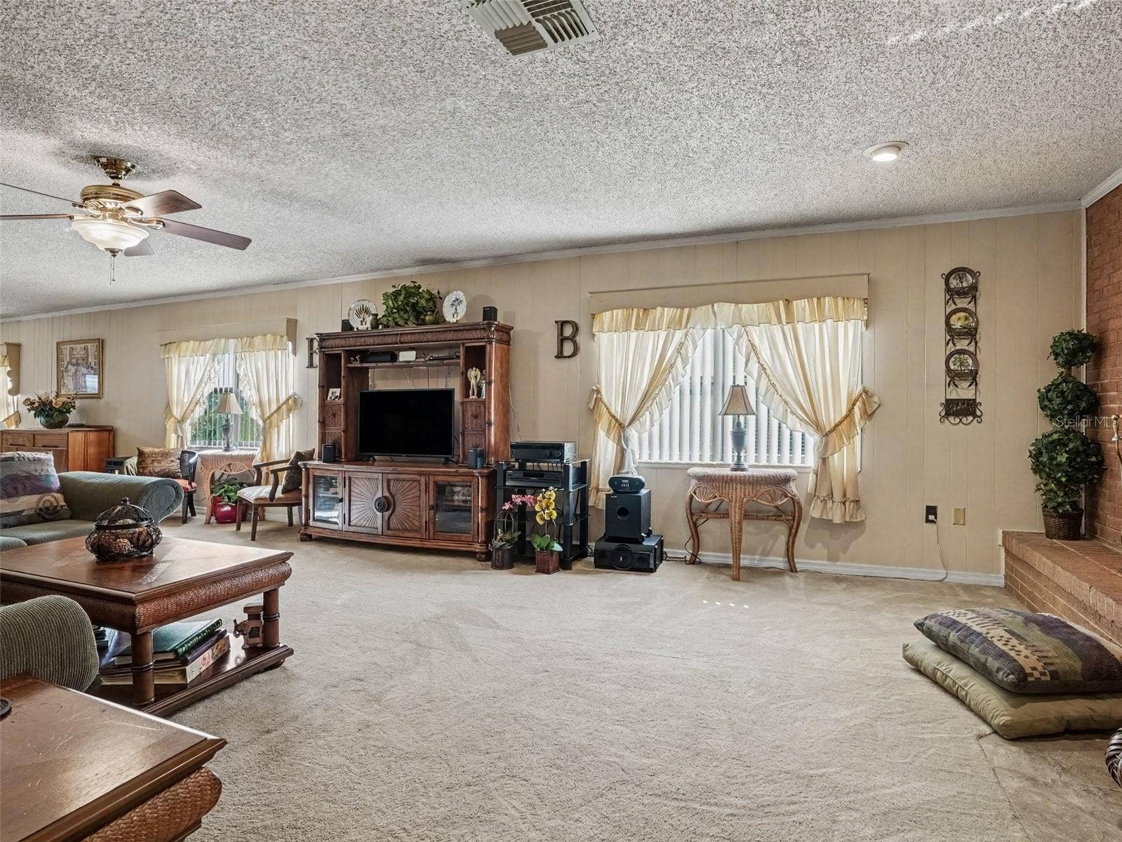 1208 PLEASANT PLACE, Lakeland, FL 33801 1208 PLEASANT PLACE, Lakeland, FL 33801