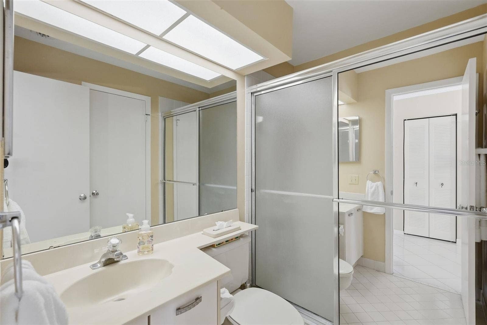 6100 BAHIA DEL MAR CIRCLE, #204, St Petersburg, FL 33715 6100 BAHIA DEL MAR CIRCLE, #204, St Petersburg, FL 33715