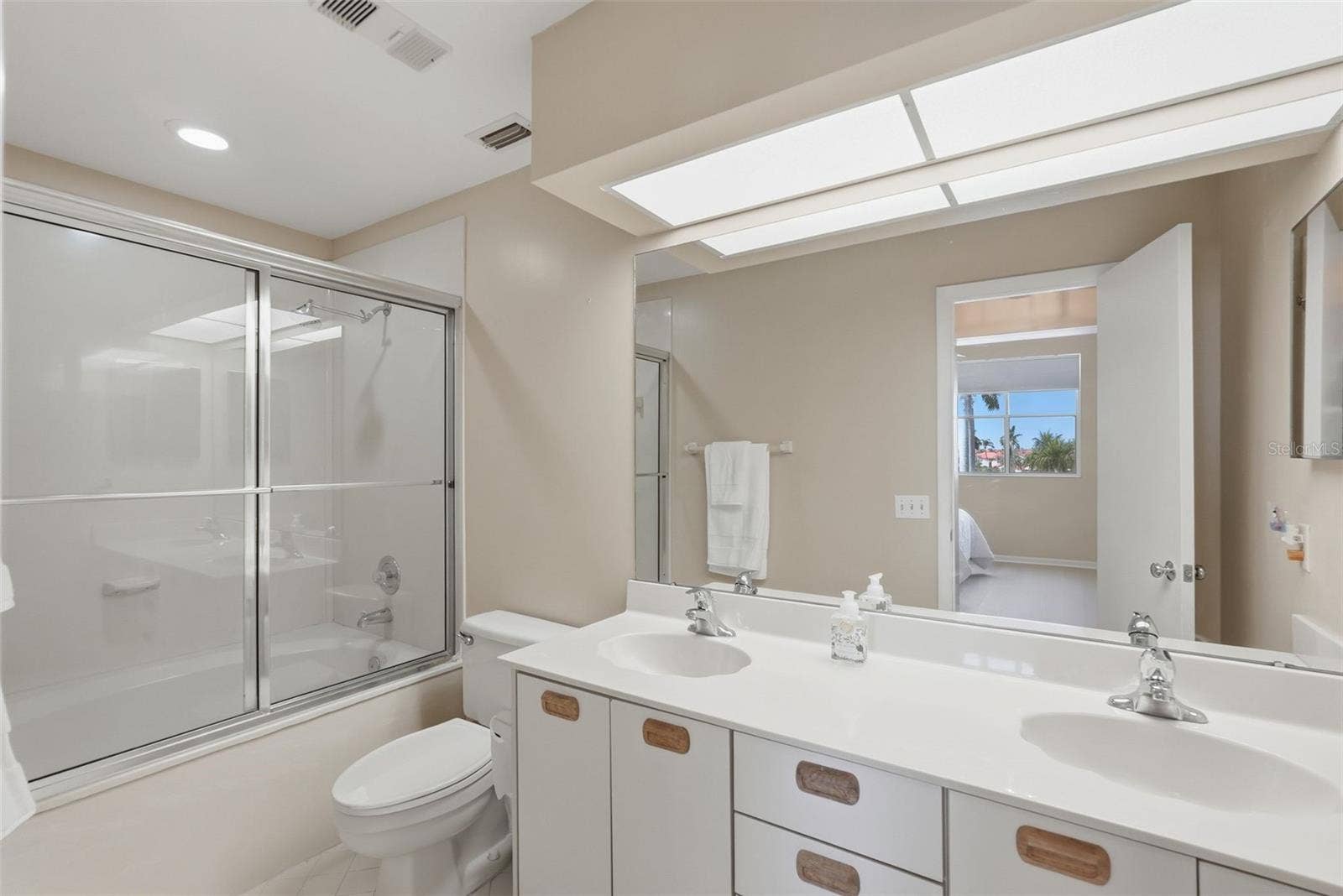 6100 BAHIA DEL MAR CIRCLE, #204, St Petersburg, FL 33715 6100 BAHIA DEL MAR CIRCLE, #204, St Petersburg, FL 33715