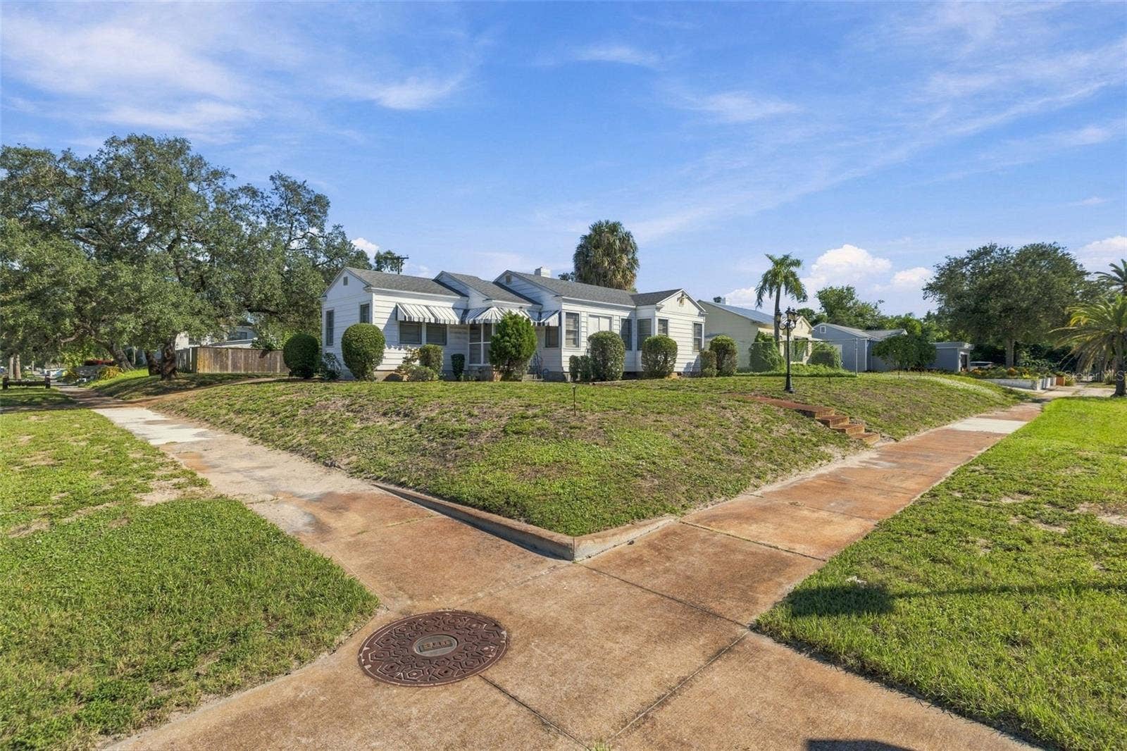 3817 W NORTH A STREET, Tampa, FL 33609 Corner View Lot Facing North A Street and Westside faces Church Street