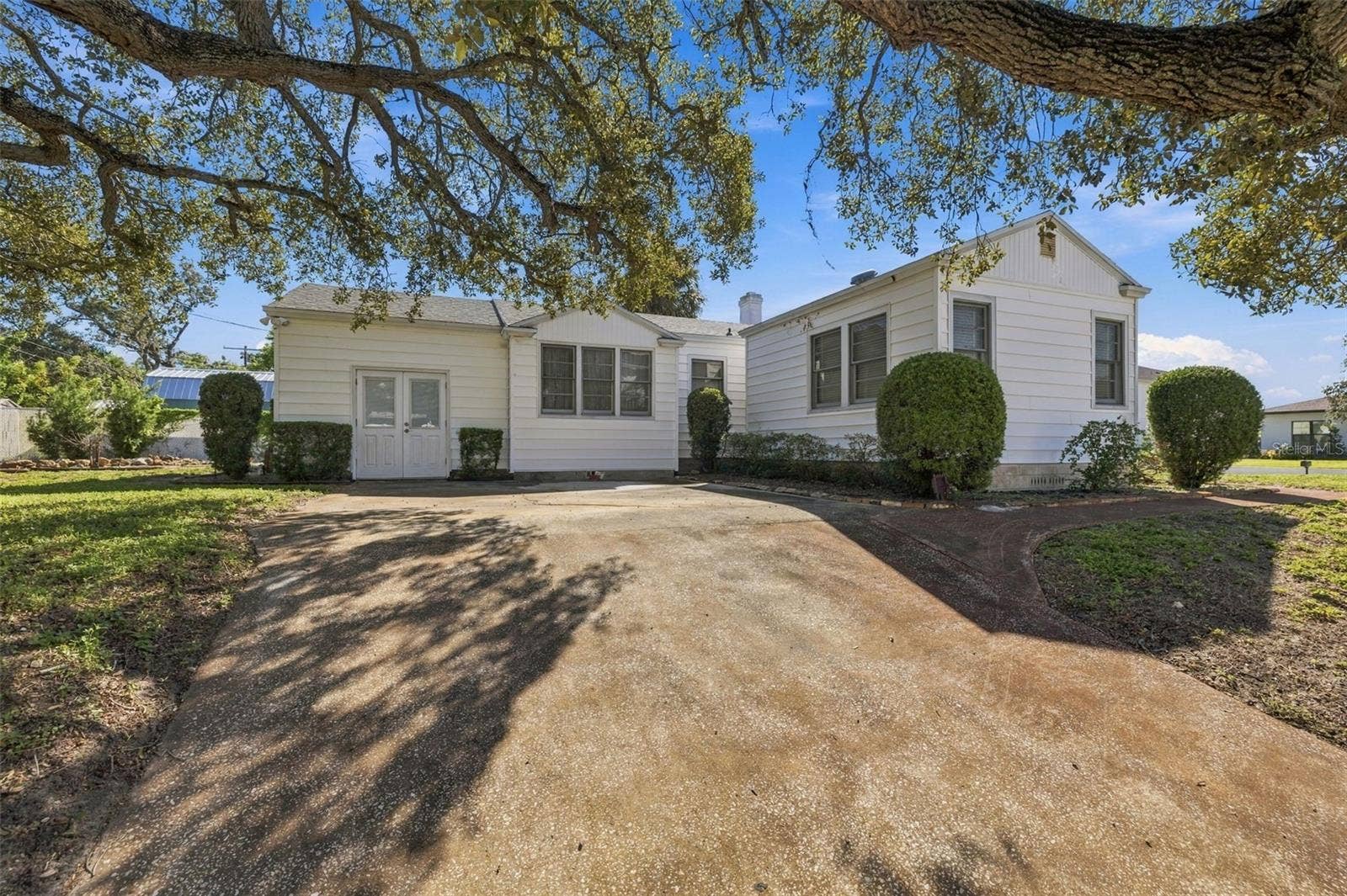 3817 W NORTH A STREET, Tampa, FL 33609 Driveway enters from Church Street/West side of house