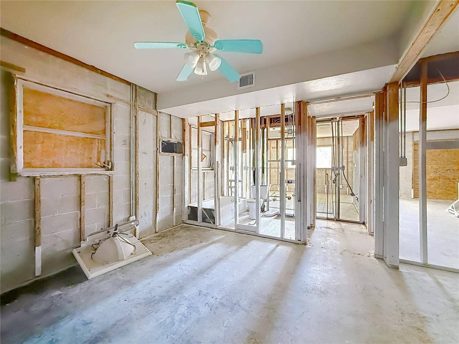 4902 31ST AVENUE S, #101, Gulfport, FL 33707 4902 31ST AVENUE S, #101, Gulfport, FL 33707