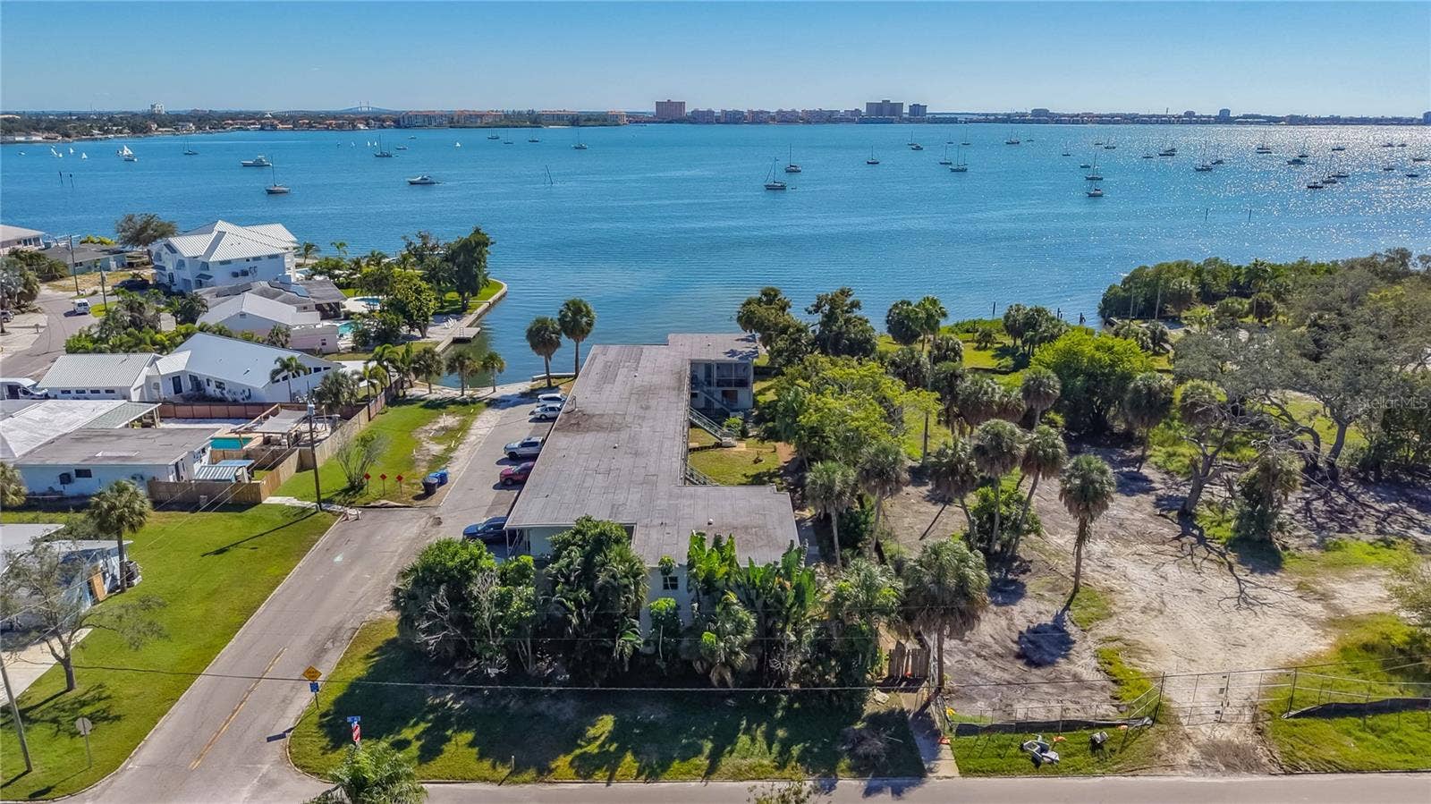 4902 31ST AVENUE S, #101, Gulfport, FL 33707 4902 31ST AVENUE S, #101, Gulfport, FL 33707