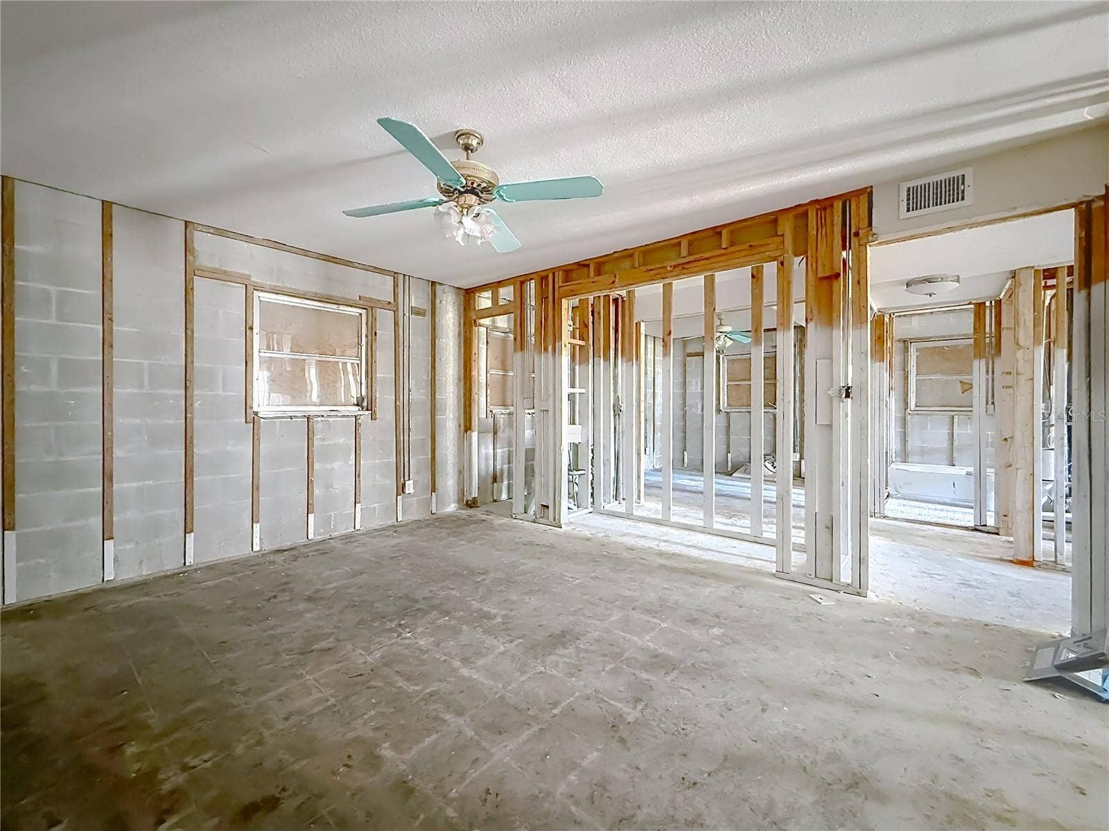 4902 31ST AVENUE S, #101, Gulfport, FL 33707 4902 31ST AVENUE S, #101, Gulfport, FL 33707