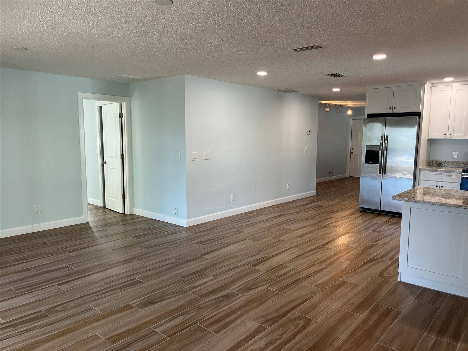 307 LA HACIENDA DRIVE, Indian Rocks Beach, FL 33785 Kitchen and dining area