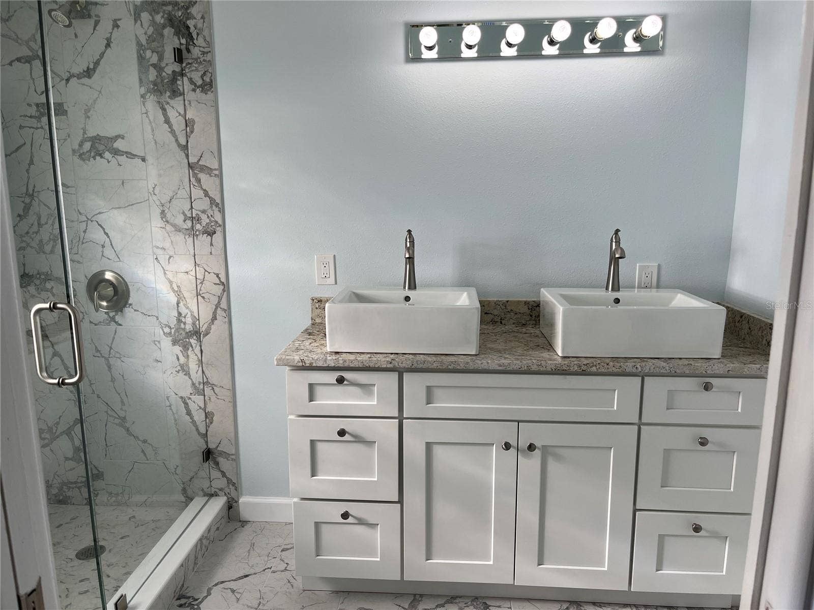 307 LA HACIENDA DRIVE, Indian Rocks Beach, FL 33785 Ensuite bathroom