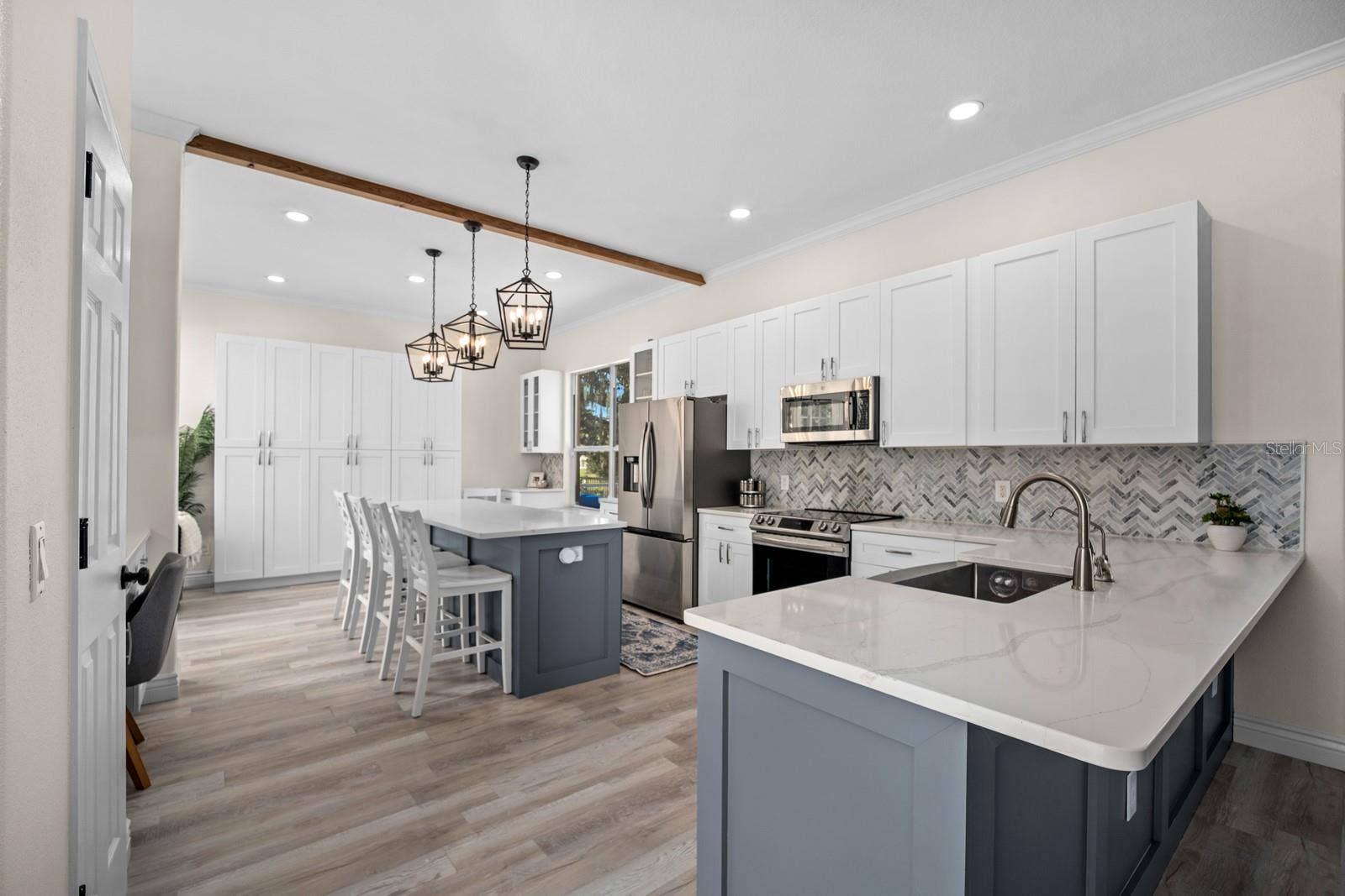 5436 TWIN CREEKS DRIVE, Valrico, FL 33596 5436 TWIN CREEKS DRIVE, Valrico, FL 33596