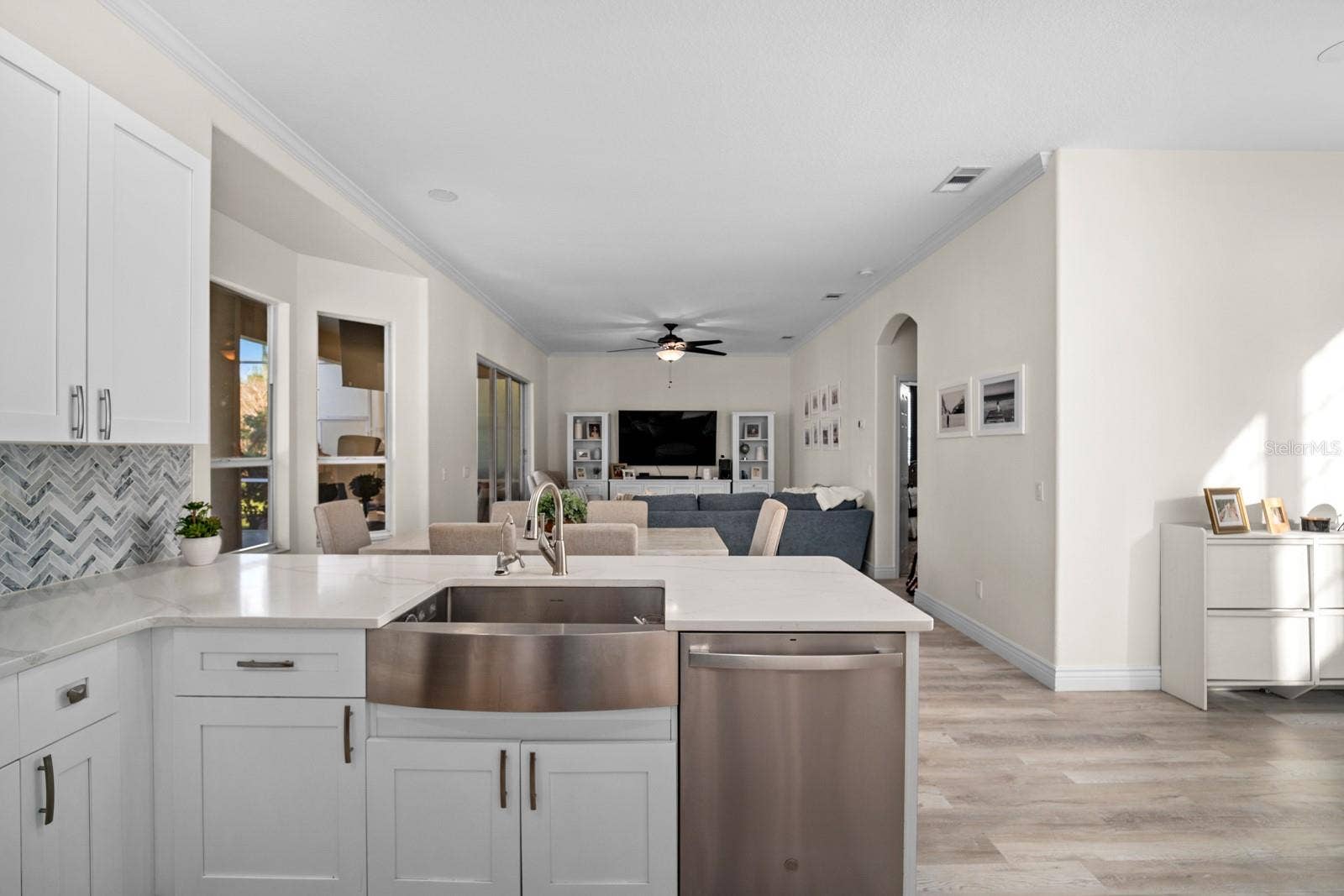 5436 TWIN CREEKS DRIVE, Valrico, FL 33596 5436 TWIN CREEKS DRIVE, Valrico, FL 33596