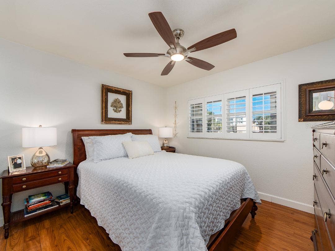 205 DOLPHIN POINT, #6, Clearwater, FL 33767 Guest Bedroom