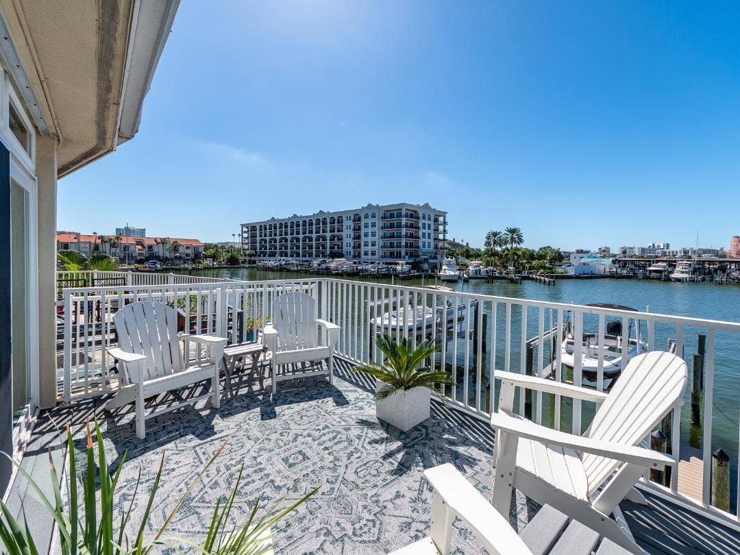 205 DOLPHIN POINT, #6, Clearwater, FL 33767 205 DOLPHIN POINT, #6, Clearwater, FL 33767