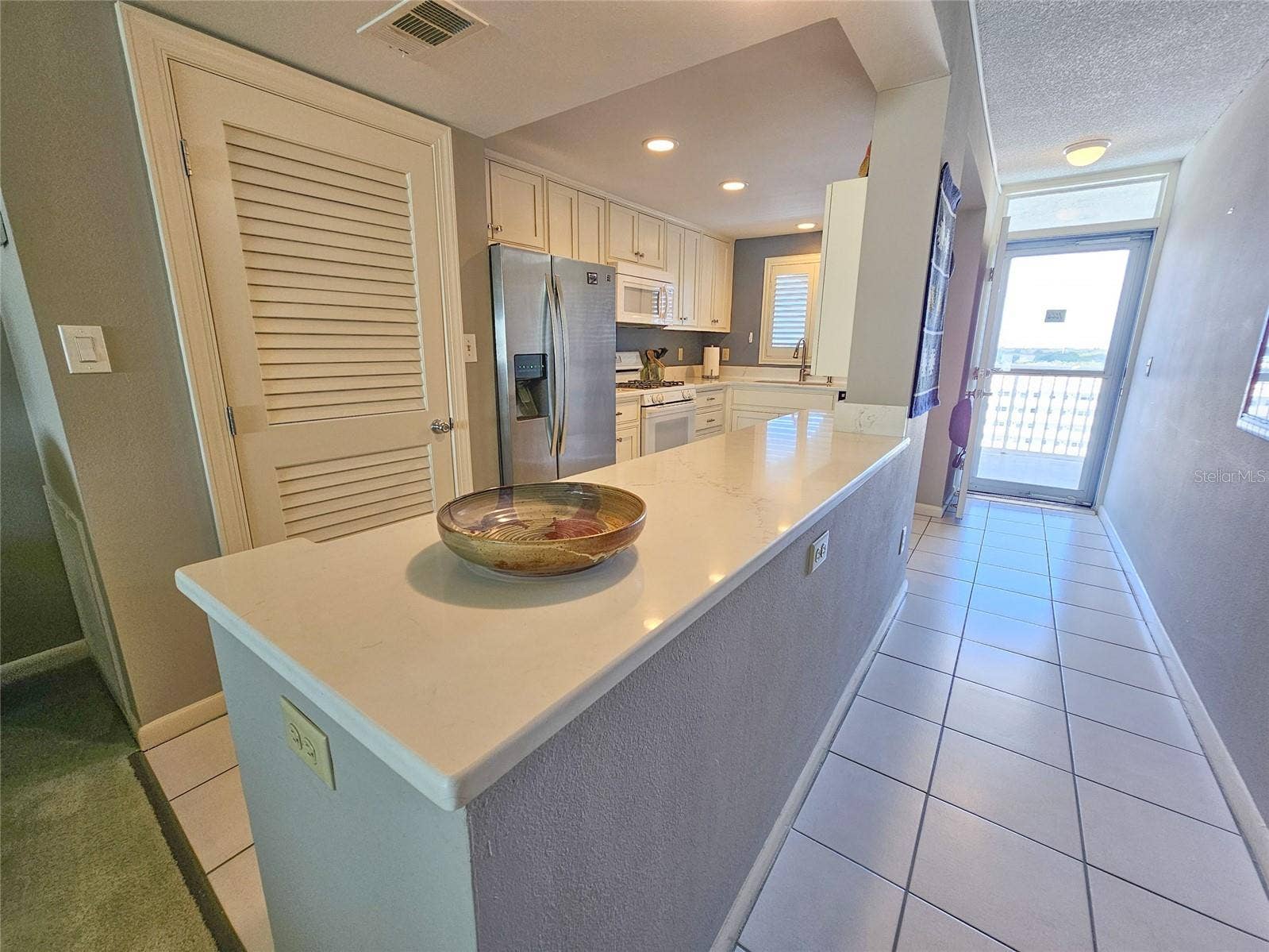 5980 SHORE BOULEVARD S, #1006, Gulfport, FL 33707
