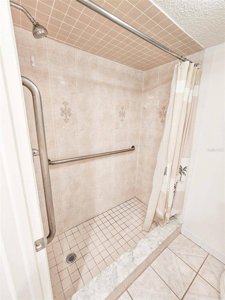 5980 SHORE BOULEVARD S, #1006, Gulfport, FL 33707