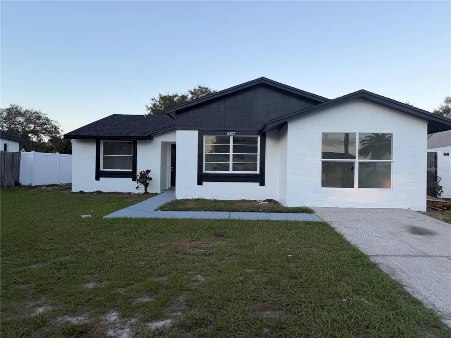 Property photo for 6807 WHITE CLIFFS WAY, Tampa, FL