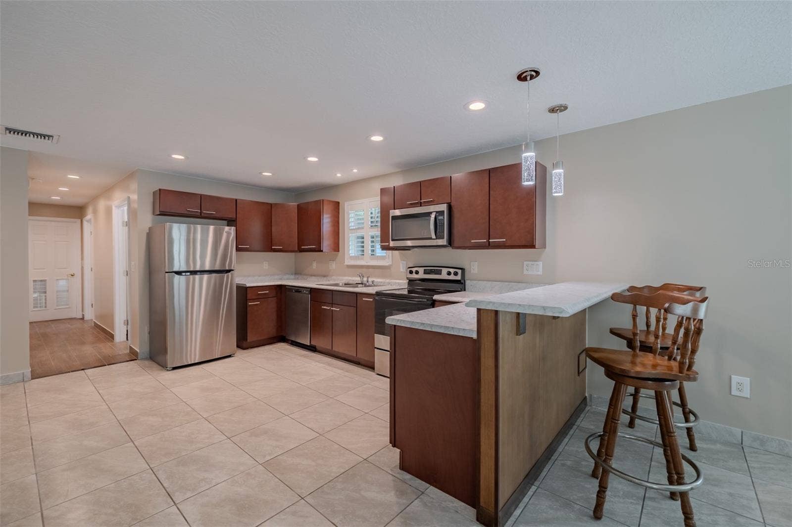 501 BRYAN ROAD, #B, Brandon, FL 33511 501 BRYAN ROAD, #B, Brandon, FL 33511
