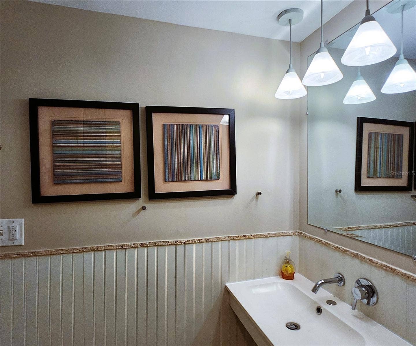 4711 26TH AVENUE W, Bradenton, FL 34209 Guest Bathroom includes walk in shower