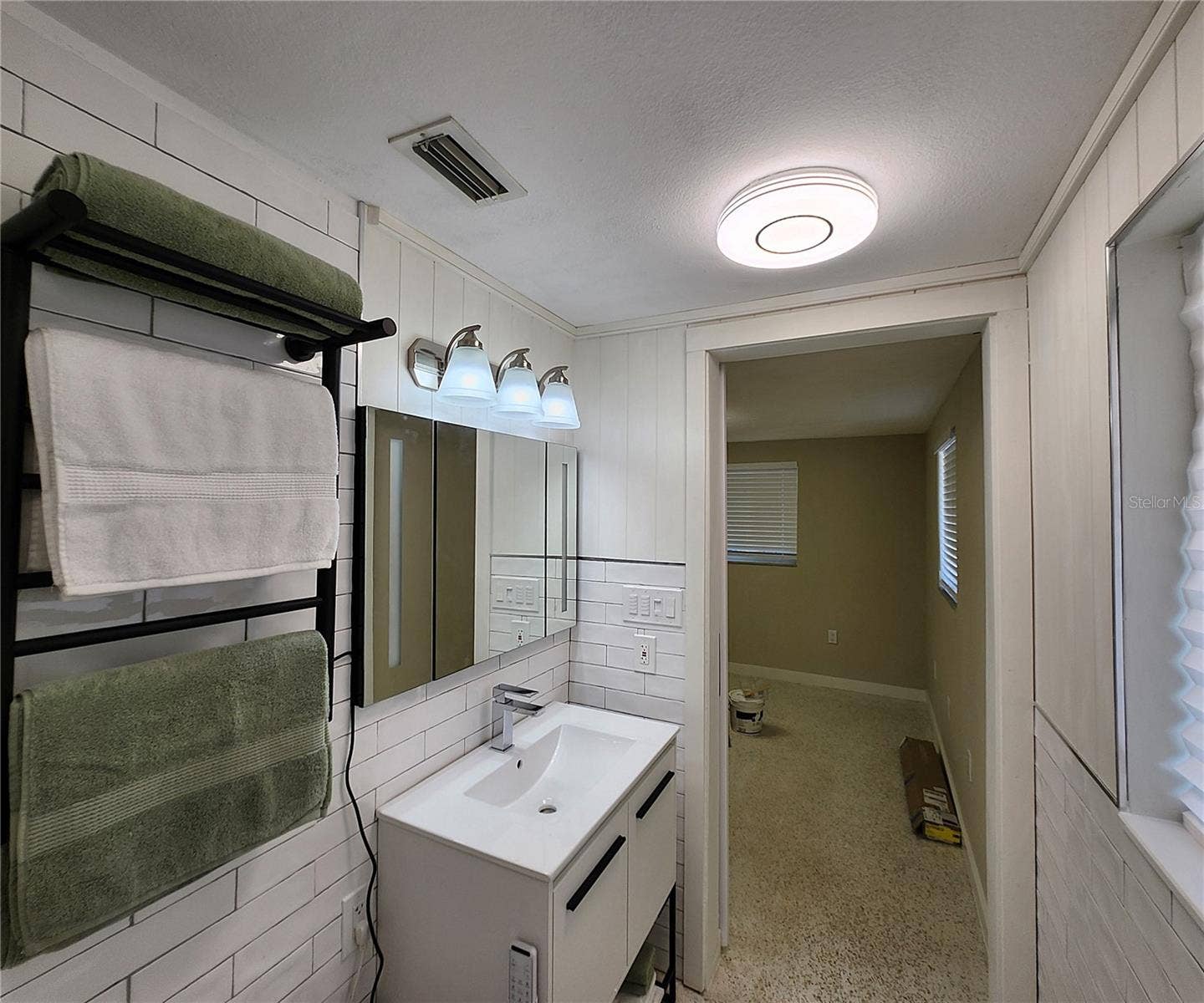 4711 26TH AVENUE W, Bradenton, FL 34209 en suite bathroom