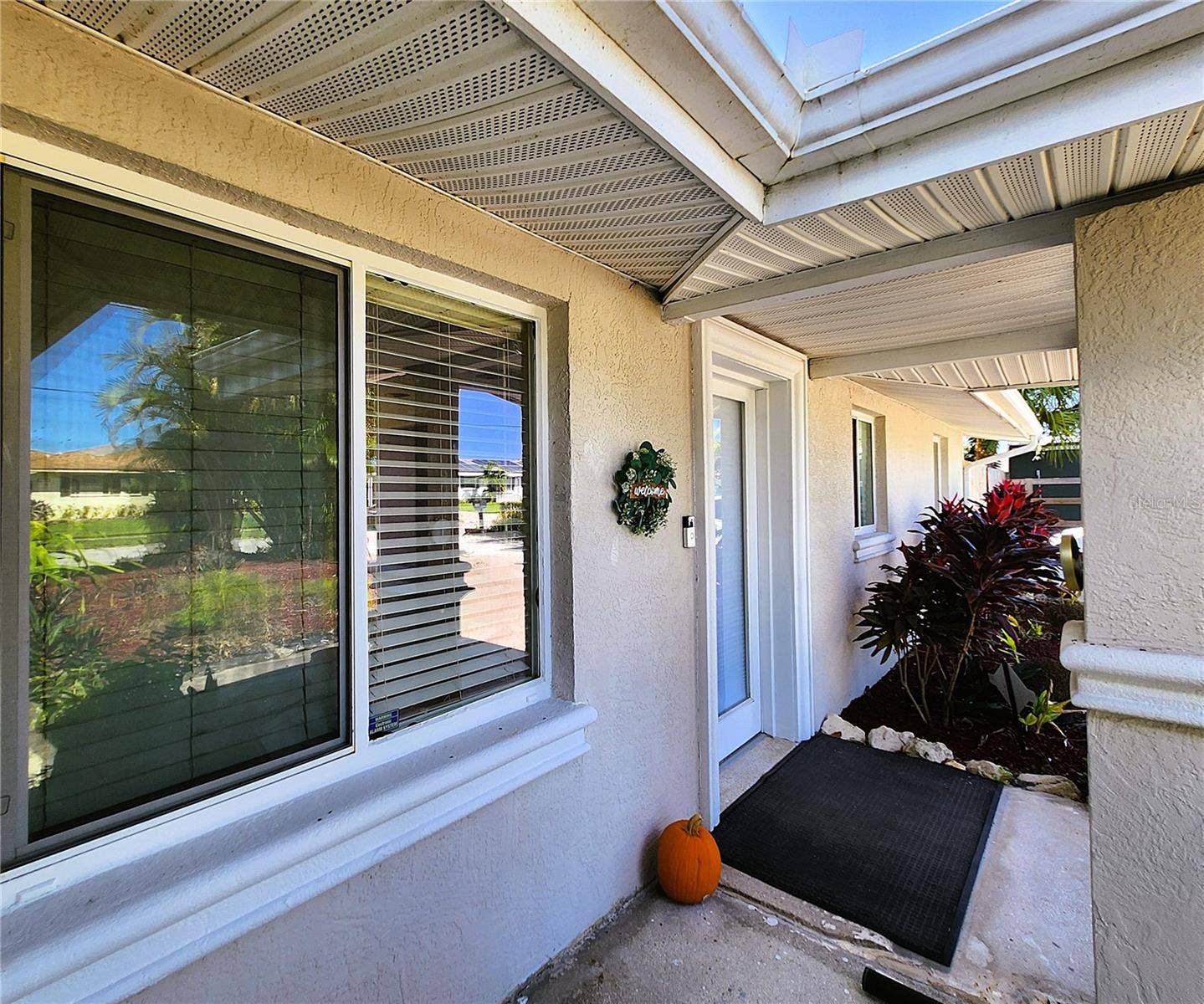 4711 26TH AVENUE W, Bradenton, FL 34209 4711 26th Ave W Bradenton FL 34209: OVERHANGS at least 24"
