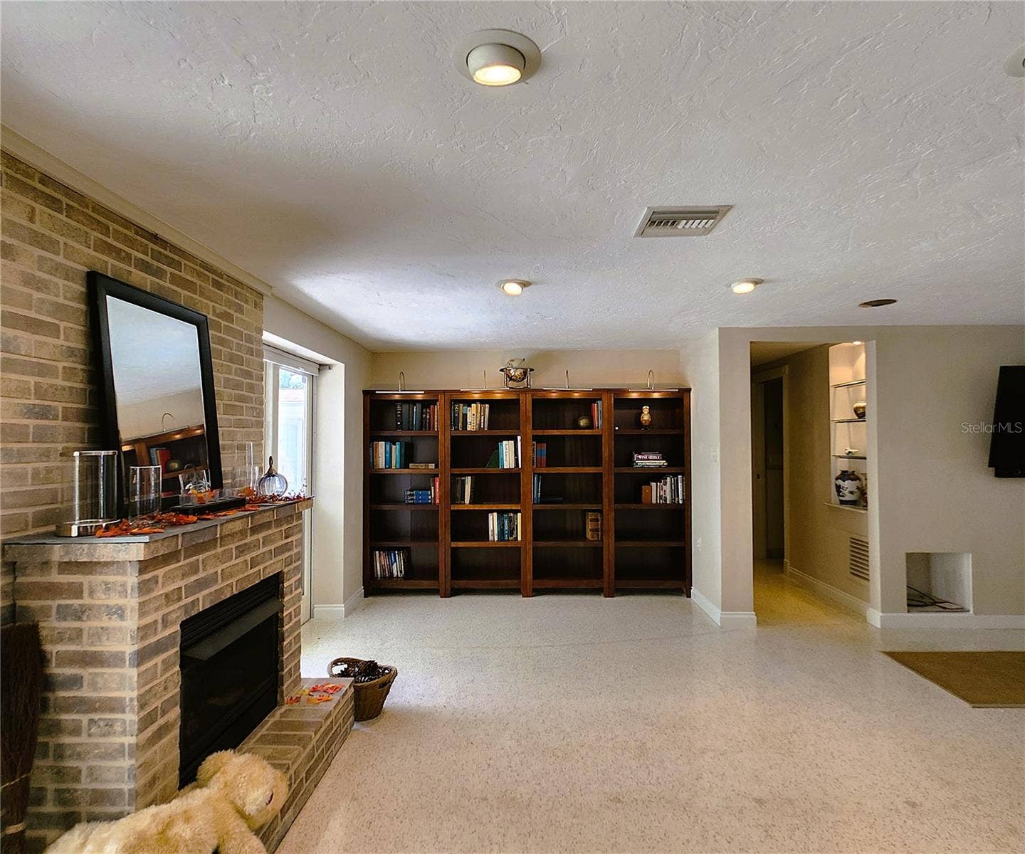 4711 26TH AVENUE W, Bradenton, FL 34209 Gas Fireplace
