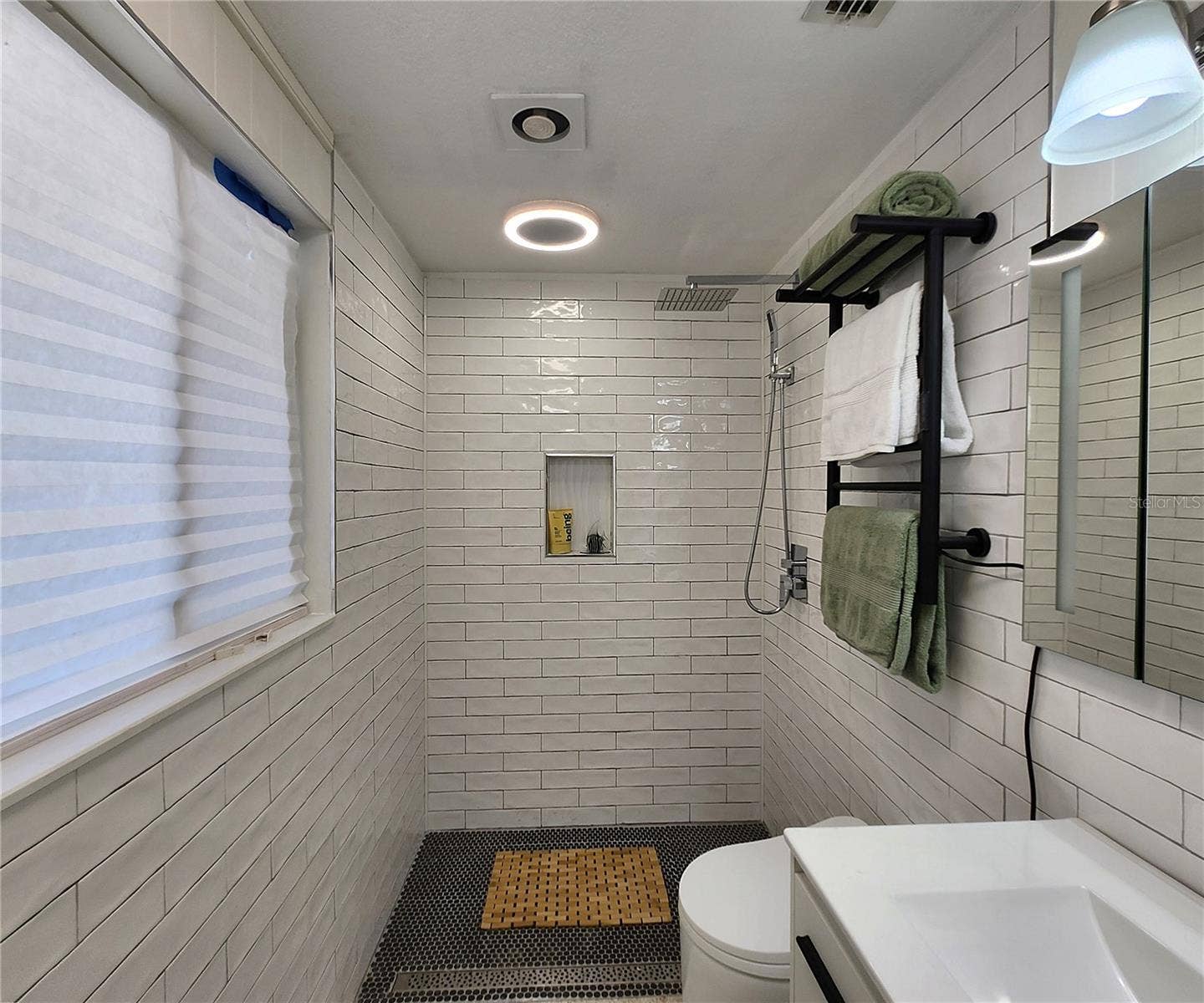 4711 26TH AVENUE W, Bradenton, FL 34209 en suite bathroom