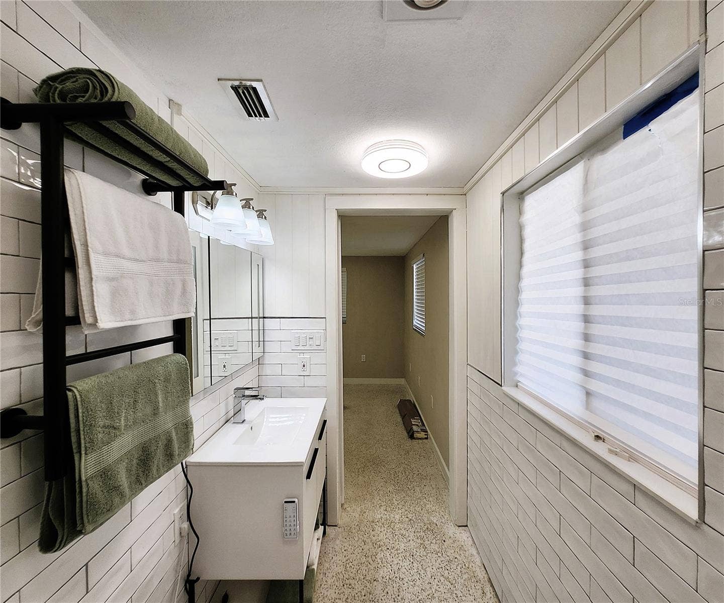 4711 26TH AVENUE W, Bradenton, FL 34209 en suite bathroom