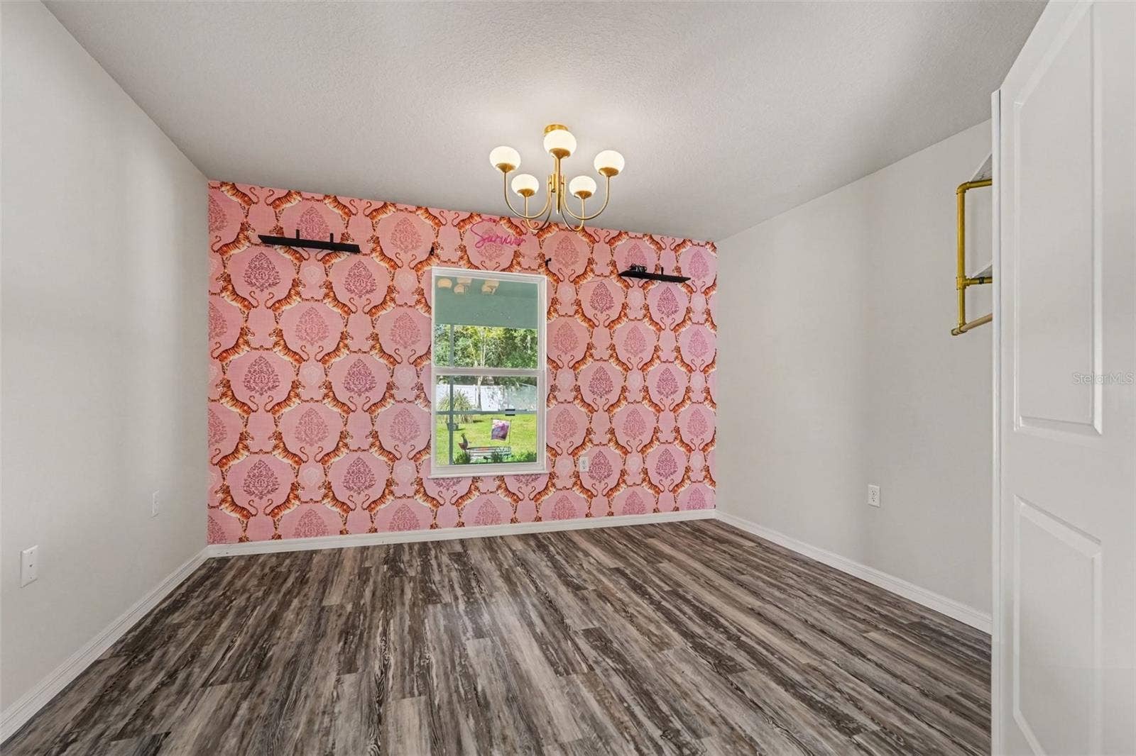 7451 BLACKBIRD AVENUE, Weeki Wachee, FL 34613 7451 BLACKBIRD AVENUE, Weeki Wachee, FL 34613