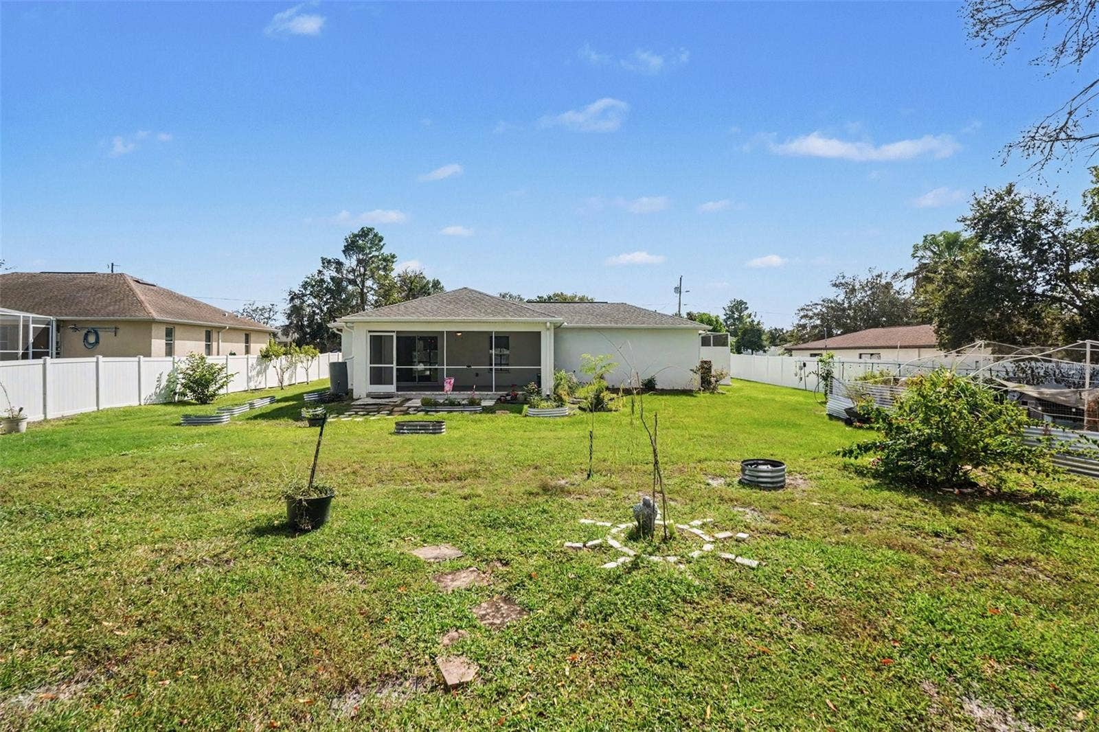 7451 BLACKBIRD AVENUE, Weeki Wachee, FL 34613 7451 BLACKBIRD AVENUE, Weeki Wachee, FL 34613