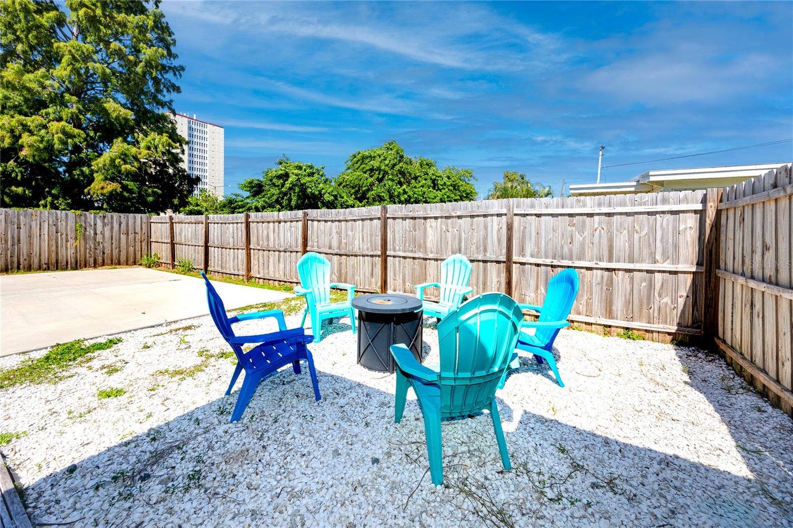 925 67TH STREET S, St Petersburg, FL 33707 925 67TH STREET S, St Petersburg, FL 33707