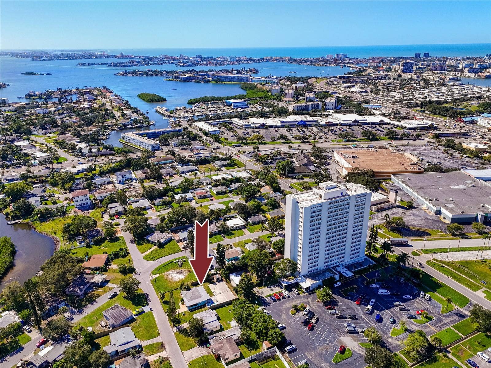 925 67TH STREET S, St Petersburg, FL 33707 925 67TH STREET S, St Petersburg, FL 33707