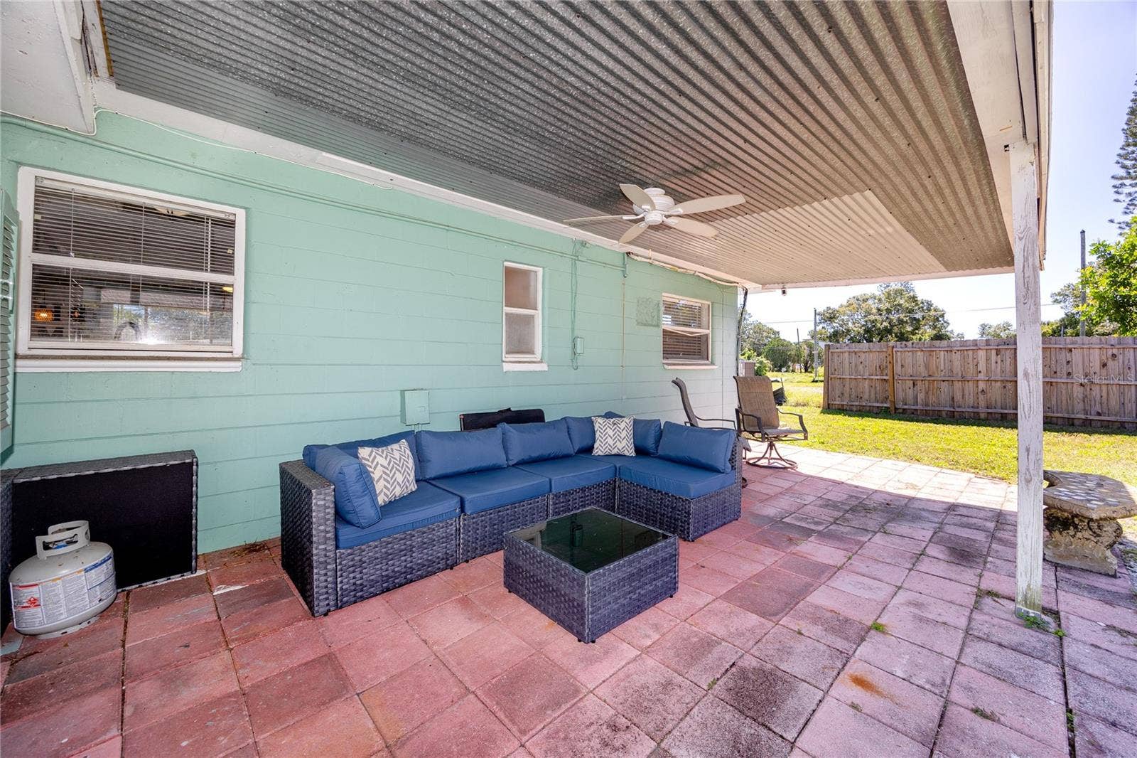 925 67TH STREET S, St Petersburg, FL 33707 925 67TH STREET S, St Petersburg, FL 33707