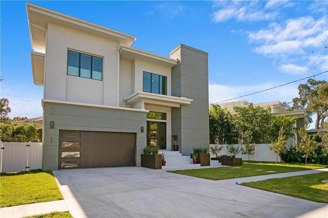 21 BAFFIN AVENUE, Tampa, FL 33606 21 BAFFIN AVENUE, Tampa, FL 33606