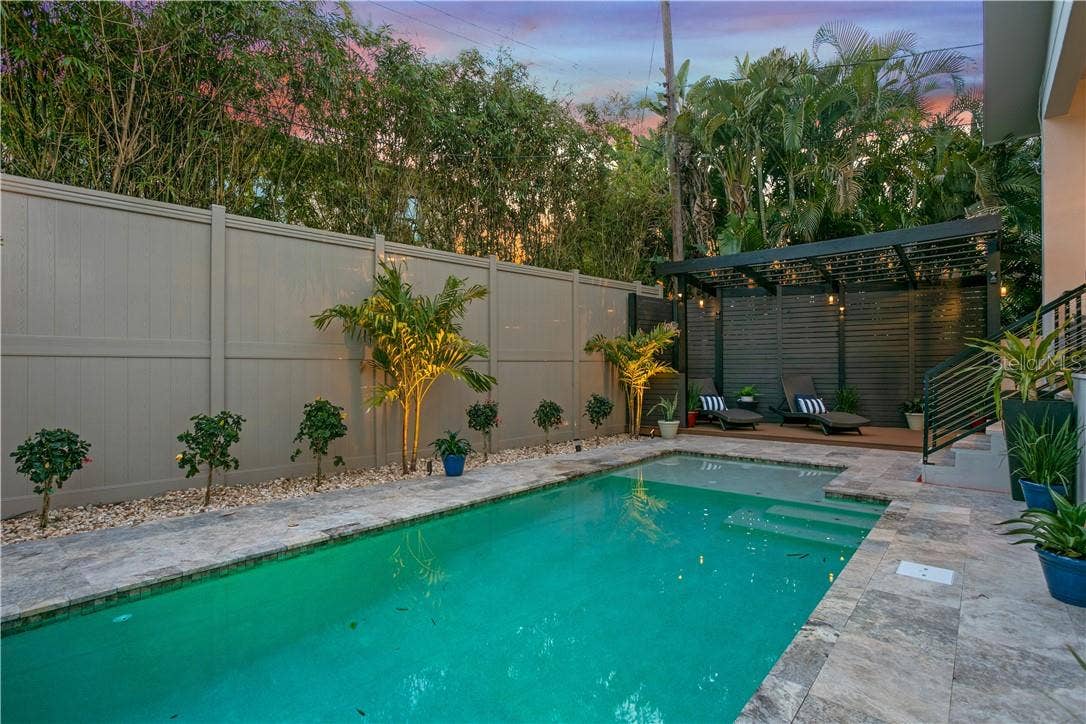 21 BAFFIN AVENUE, Tampa, FL 33606 21 BAFFIN AVENUE, Tampa, FL 33606