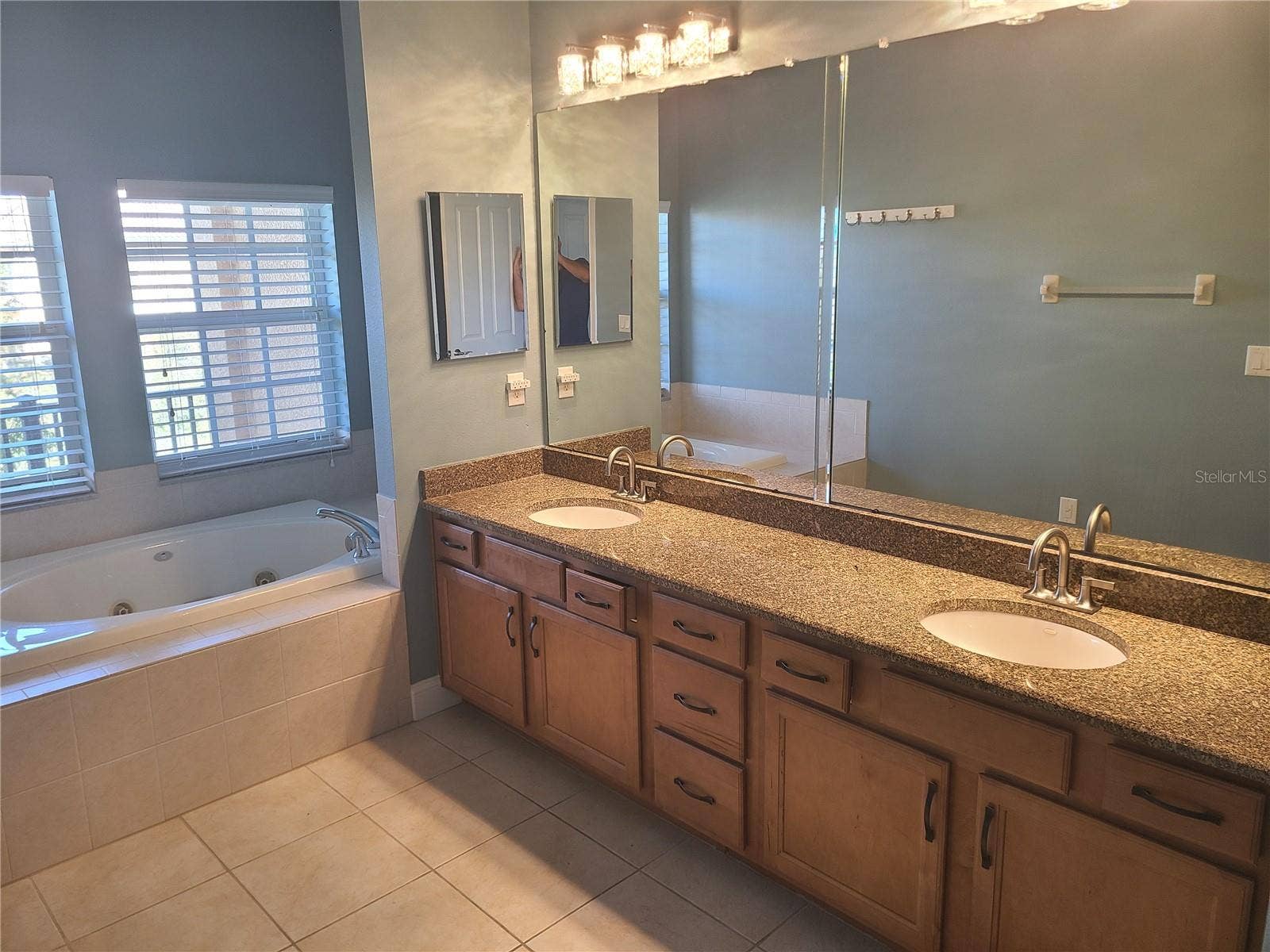 6517 SAND SHORE LANE, New Port Richey, FL 34652 Third Floor Master Bathroom